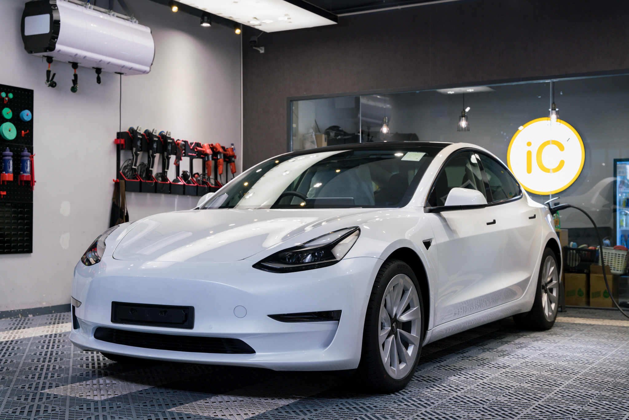 Tesla Model 3 Pearl White 透明 PPF 施工作品