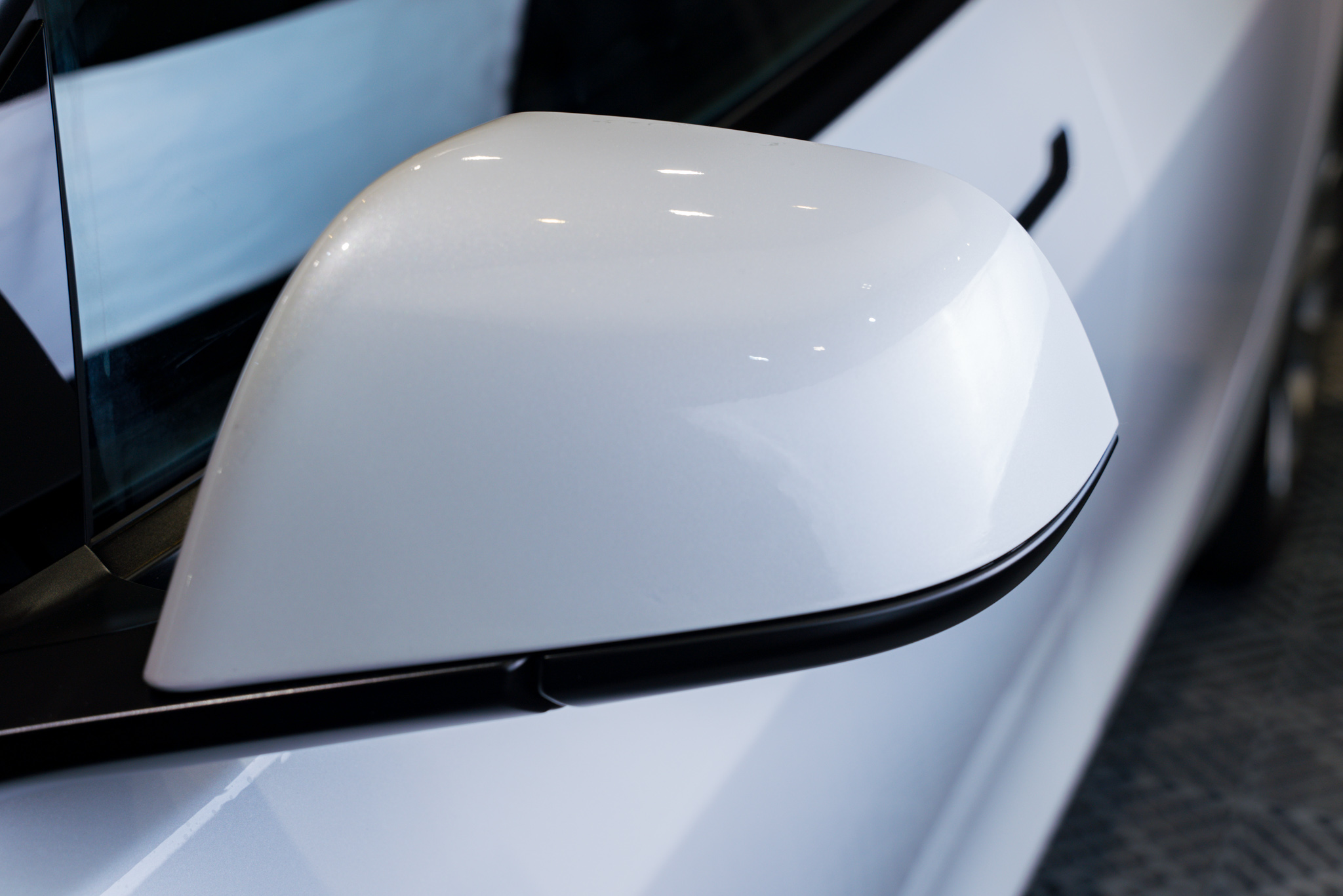 Tesla Model 3 Pearl White 透明 PPF 施工作品
