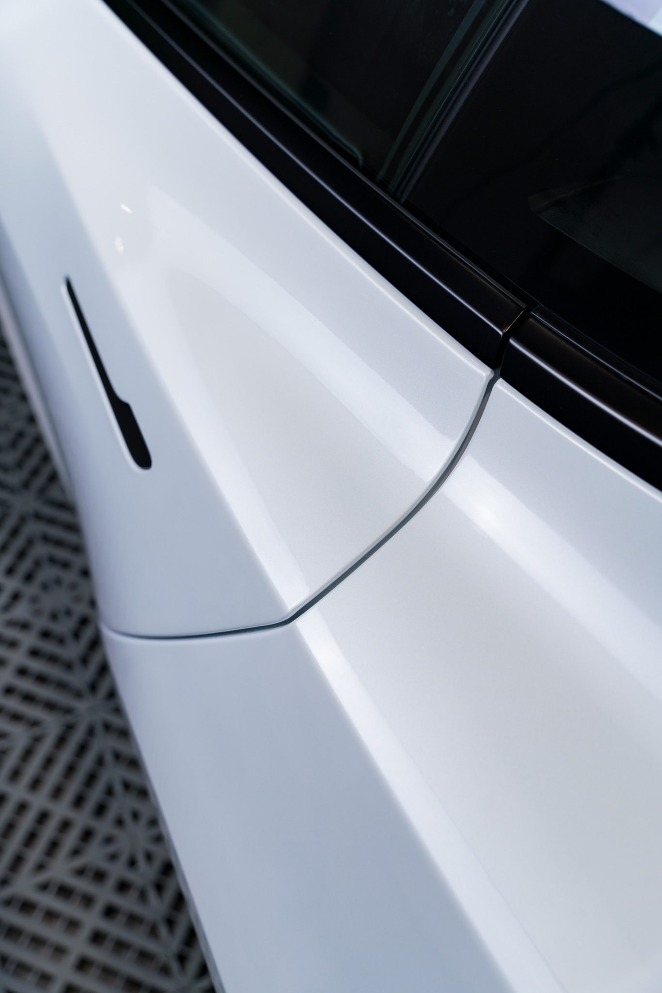 Tesla Model 3 Pearl White 透明 PPF 施工作品