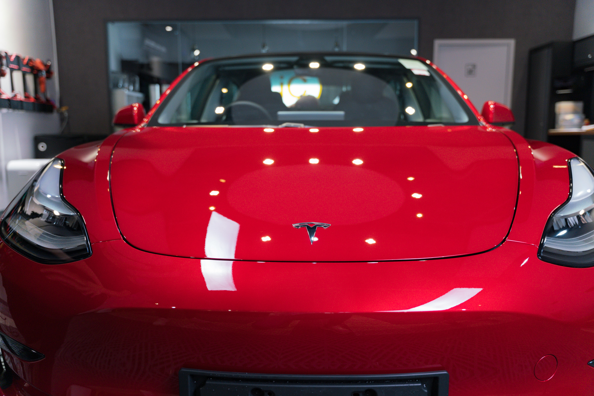 Tesla Model 3 Multi-Coat Red Performance 鍍膜 施工作品