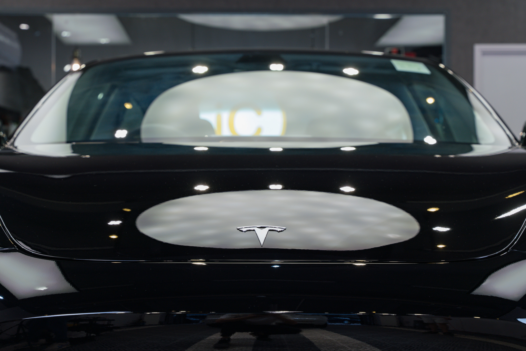 Tesla Model 3 Solid Black 鍍膜 施工作品