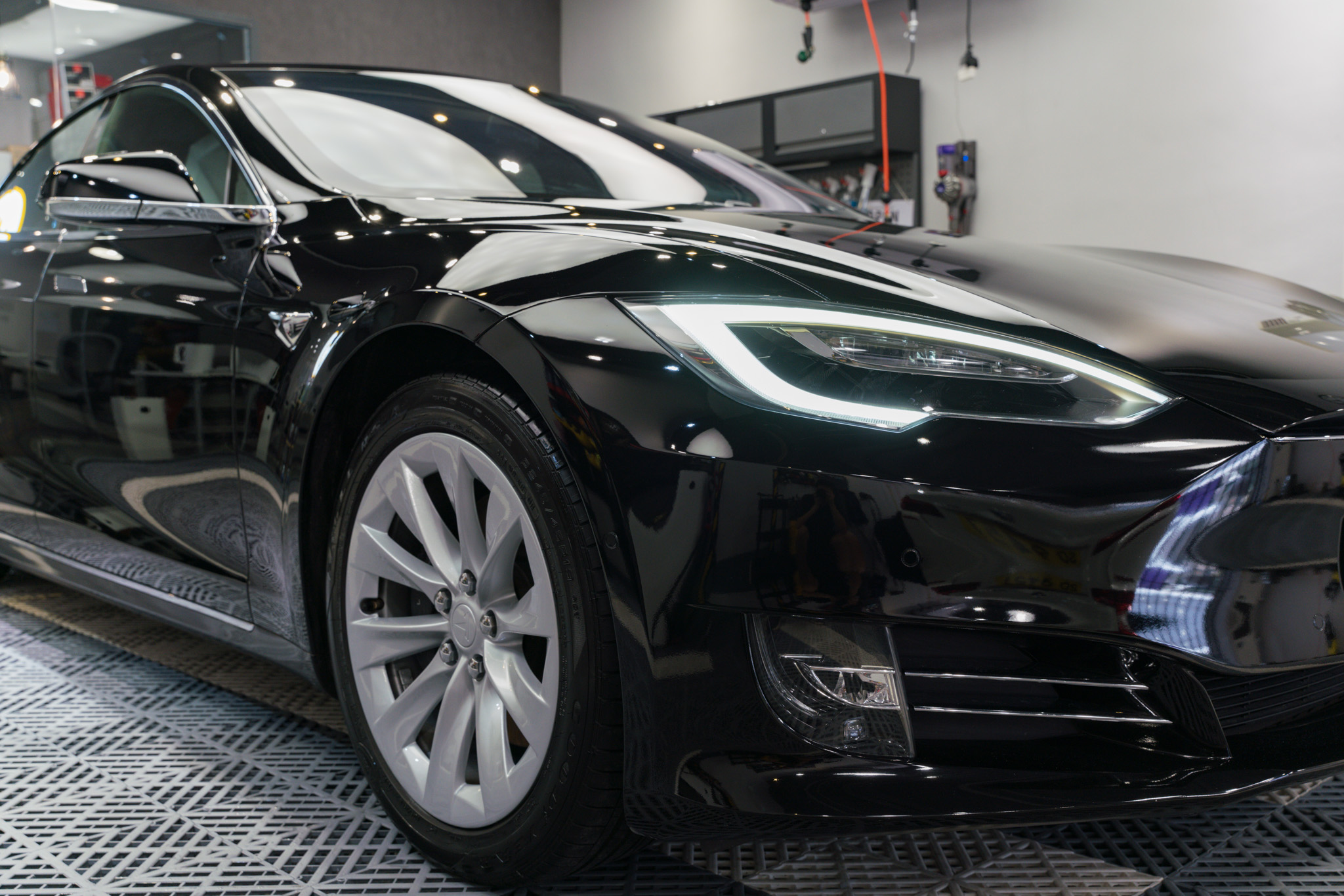 Tesla Model S 2017 鍍膜 施工作品