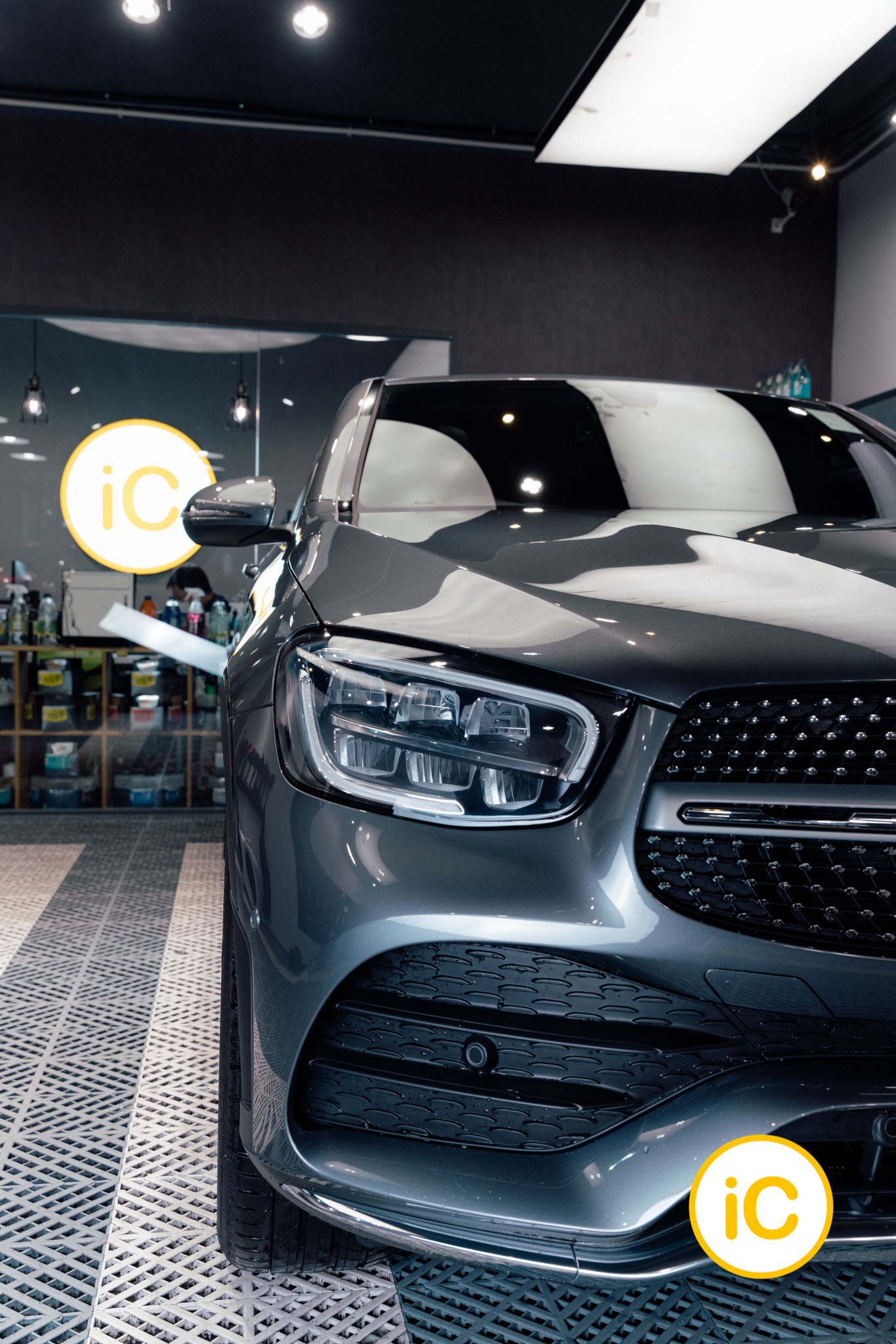 Mercedes-Benz GLC 300 鍍膜 施工作品