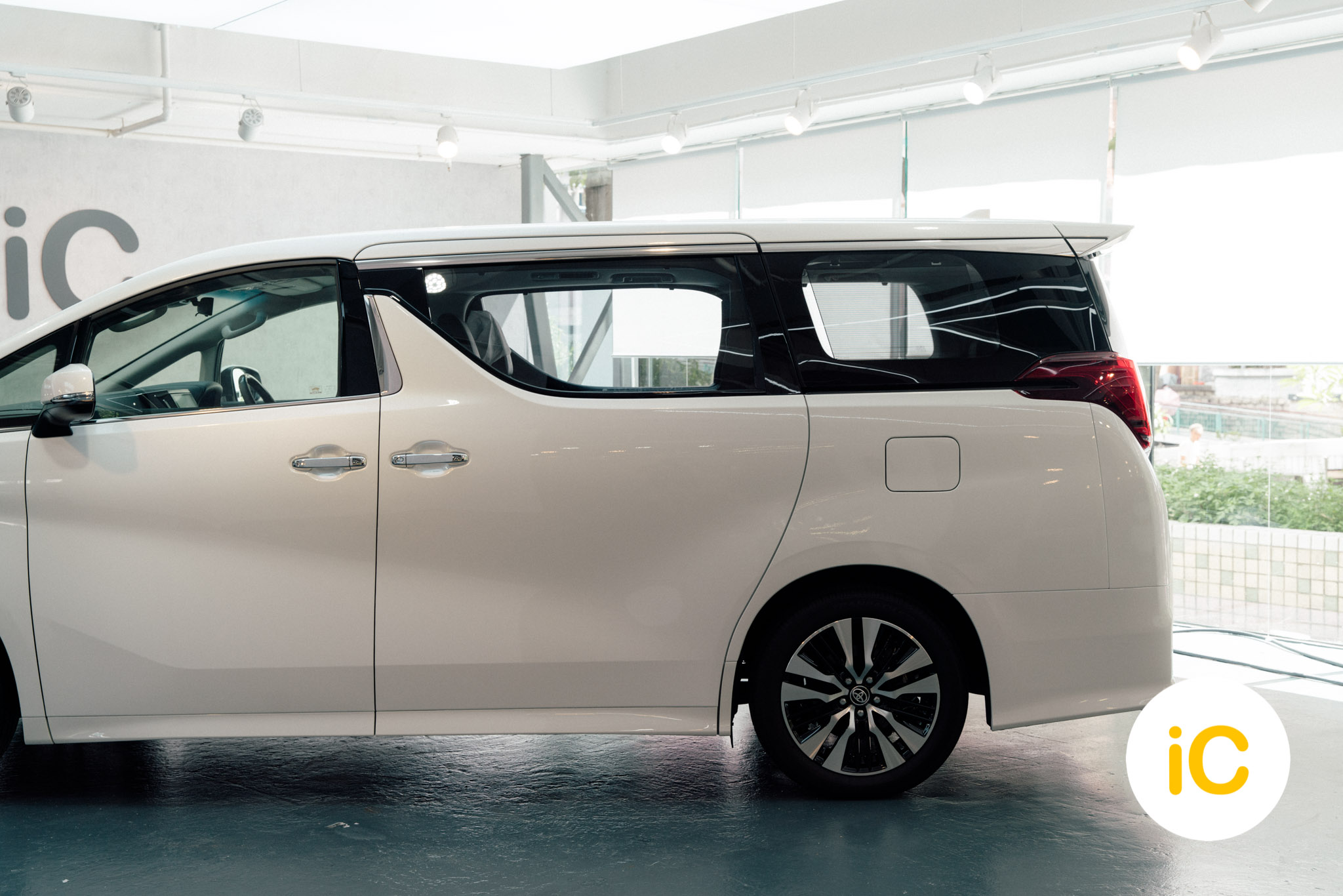 Toyota Alphard 透明 PPF 施工作品