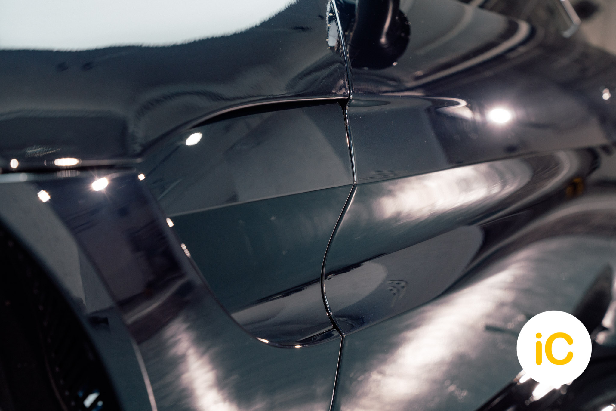 Aston Martin Vantage 透明 PPF 施工作品