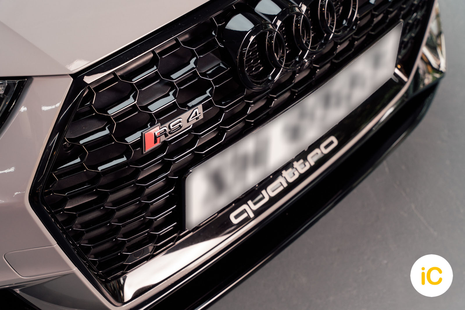 Audi RS4 透明 PPF 施工作品