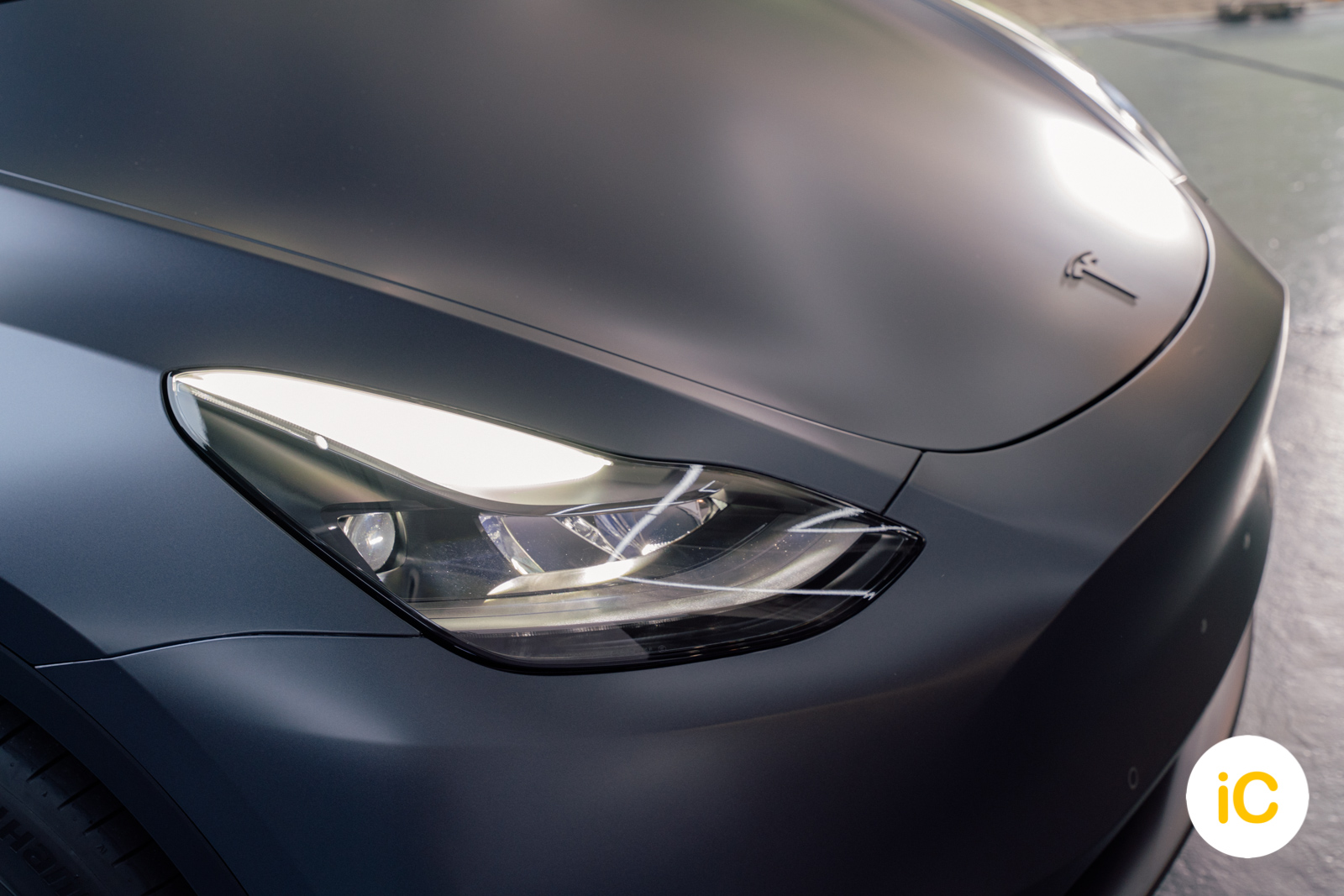 Tesla Model Y 夜銀 透明 PPF 施工作品