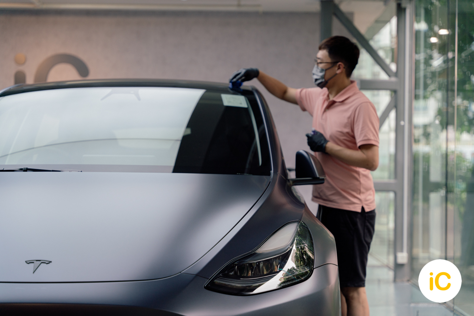 Tesla Model Y 夜銀 透明 PPF 施工作品