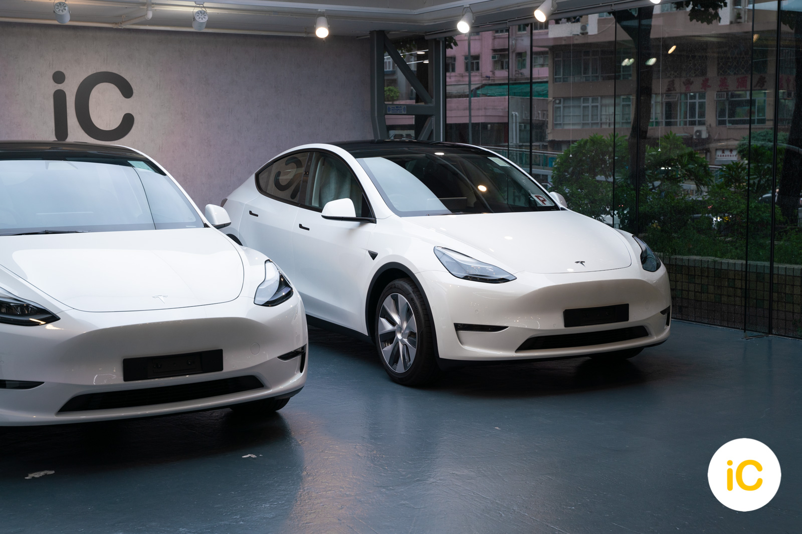 Tesla Model Y 珍珠白 透明 PPF 施工作品