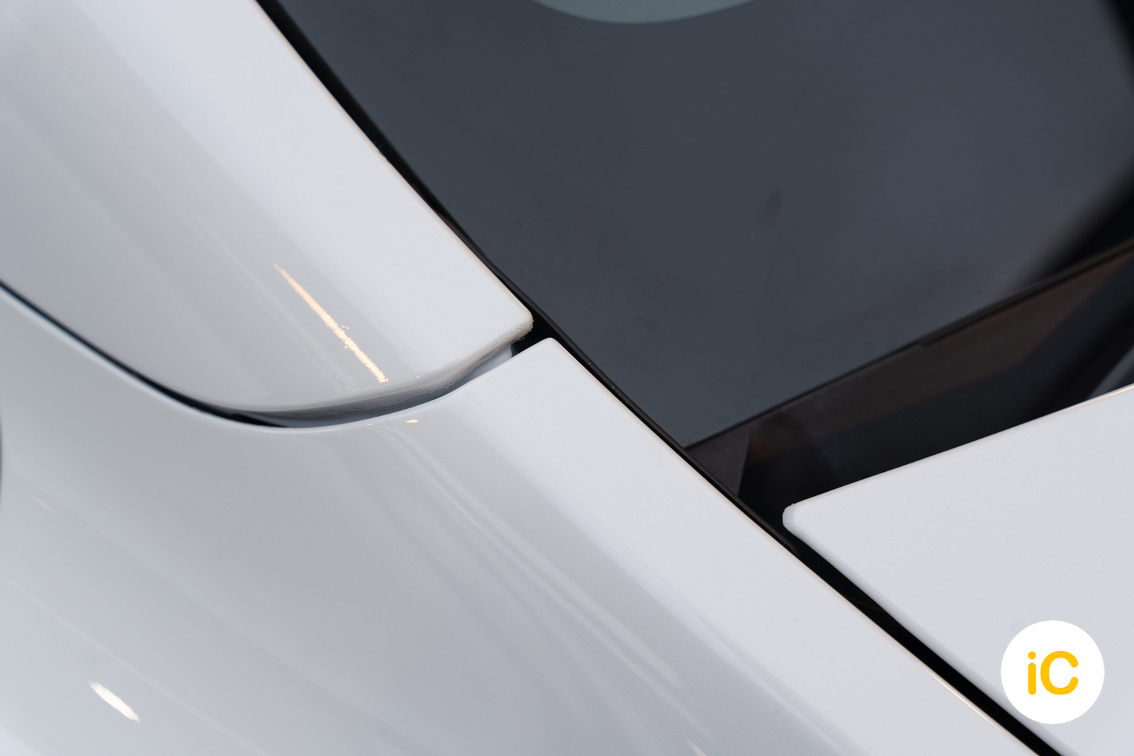 Tesla Model Y 珍珠白 透明 PPF 施工作品