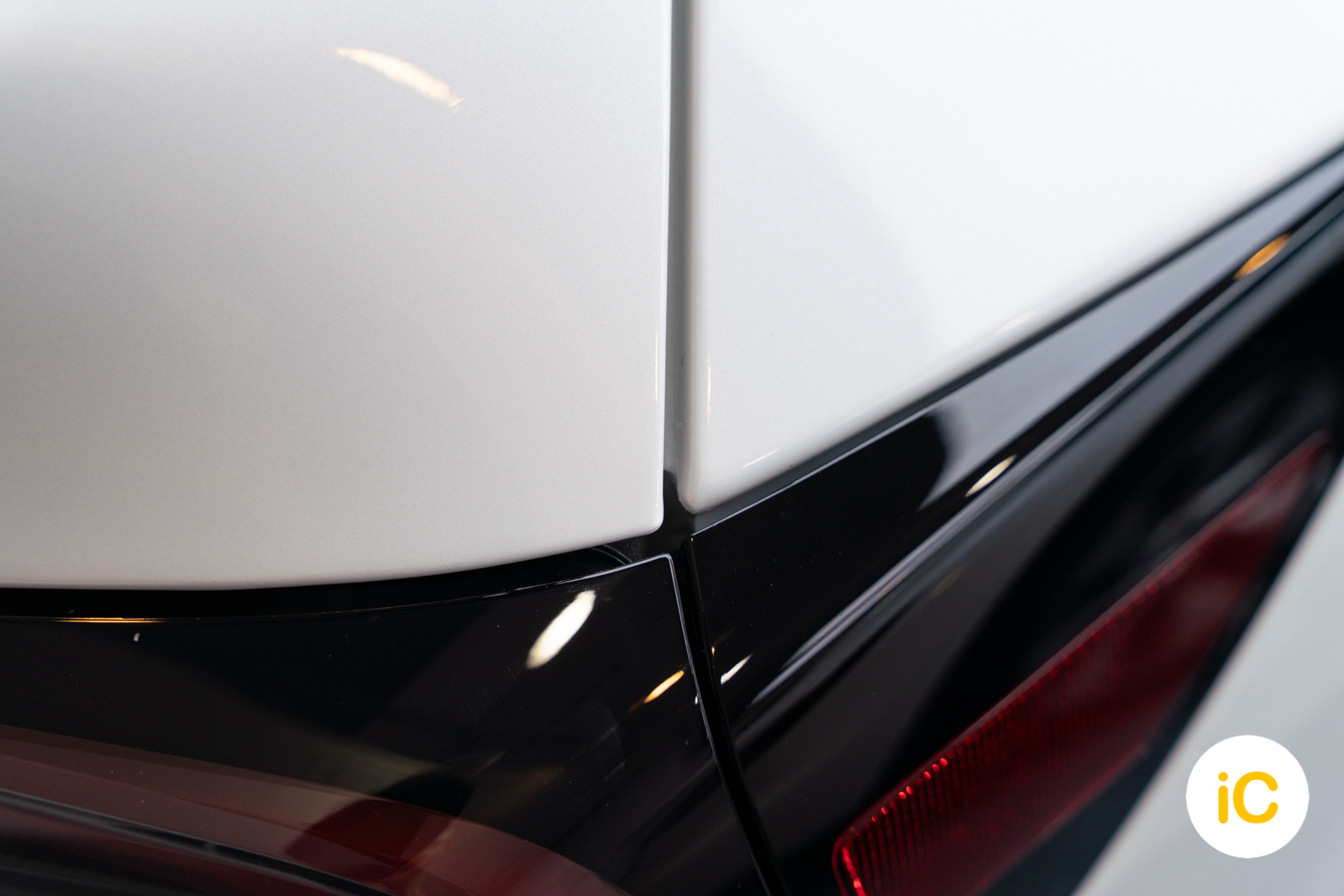 Tesla Model Y 珍珠白 透明 PPF 施工作品