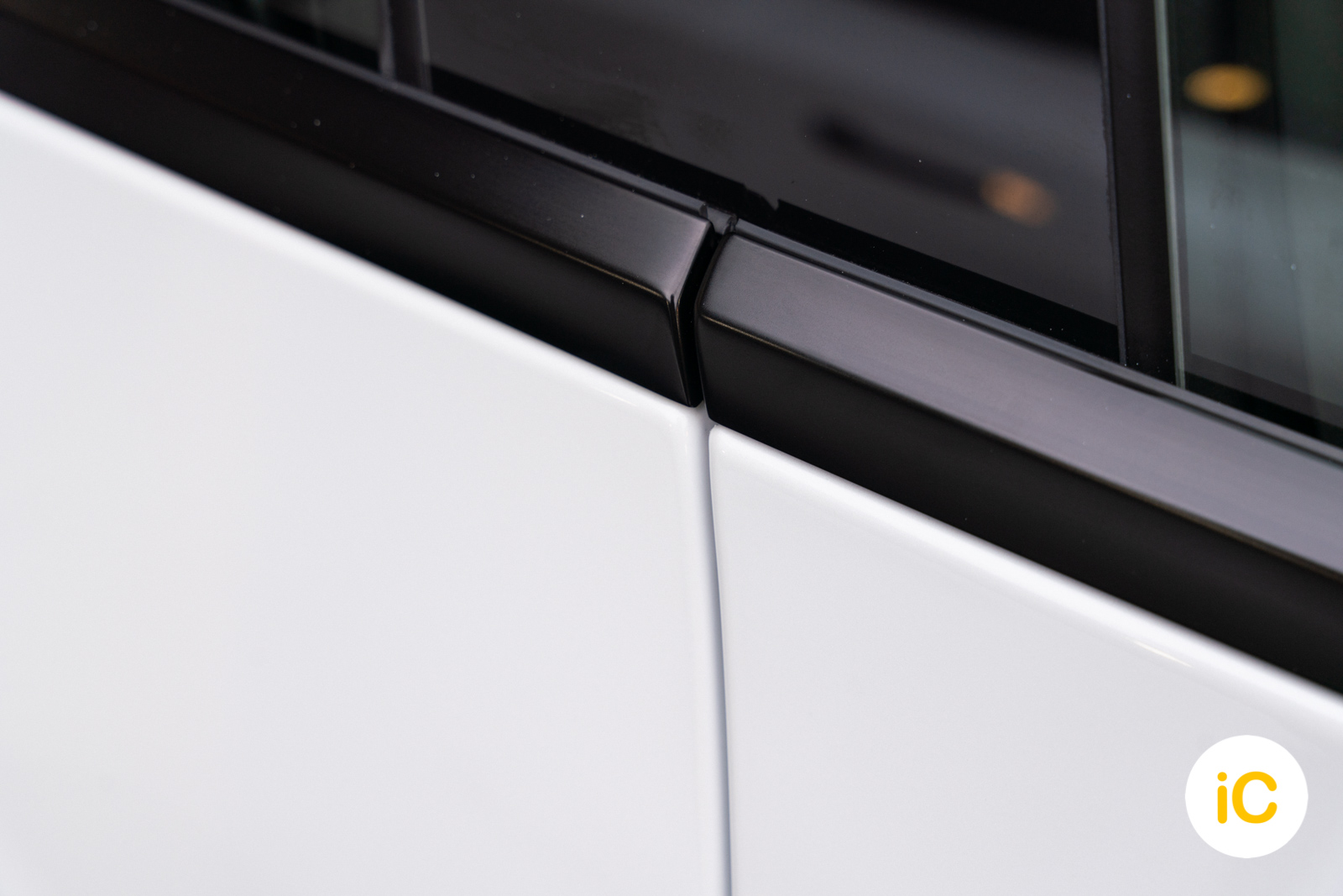 Tesla Model Y 珍珠白 透明 PPF 施工作品