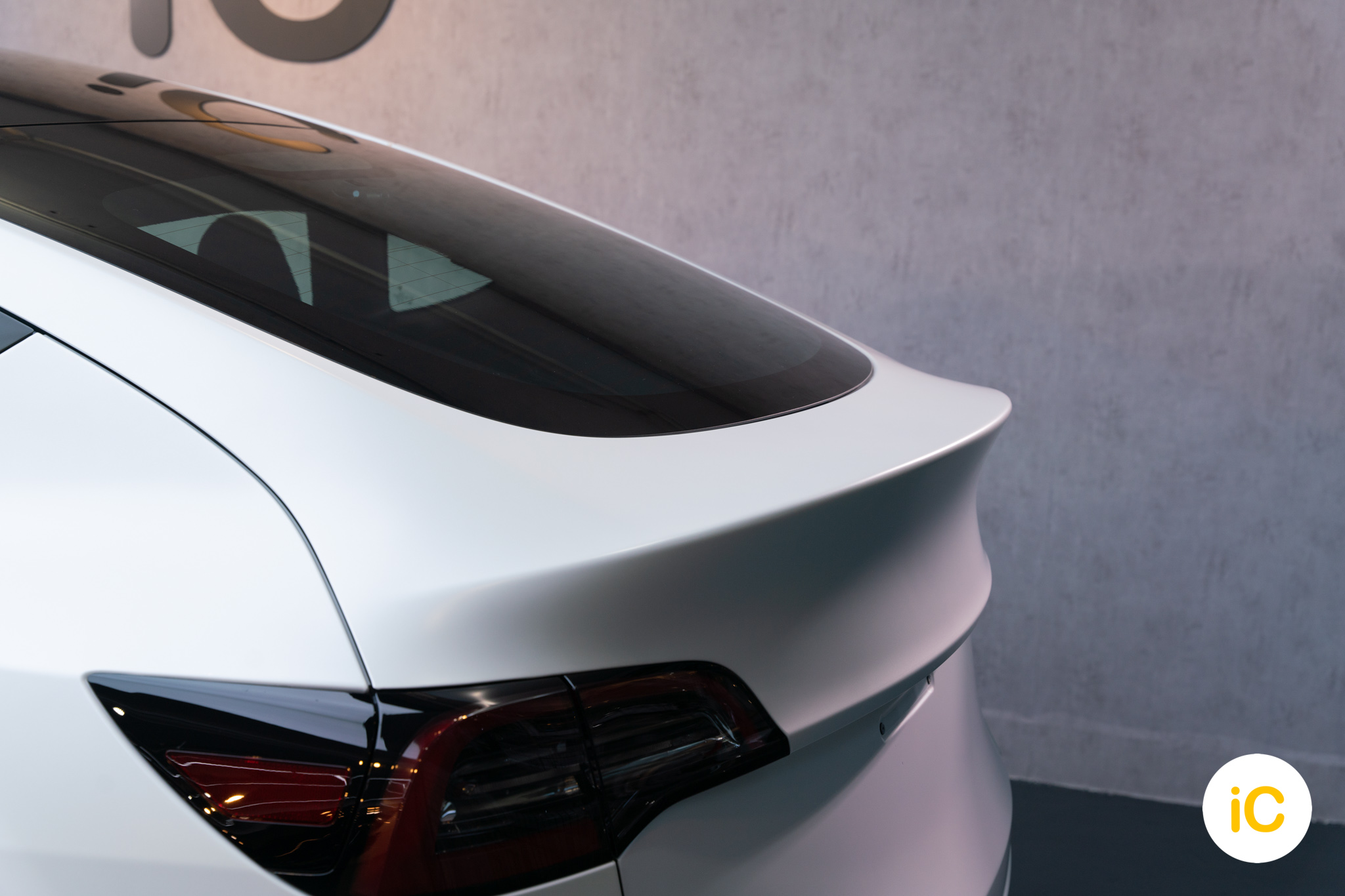 Tesla Model Y 珍珠白 透明 PPF 施工作品