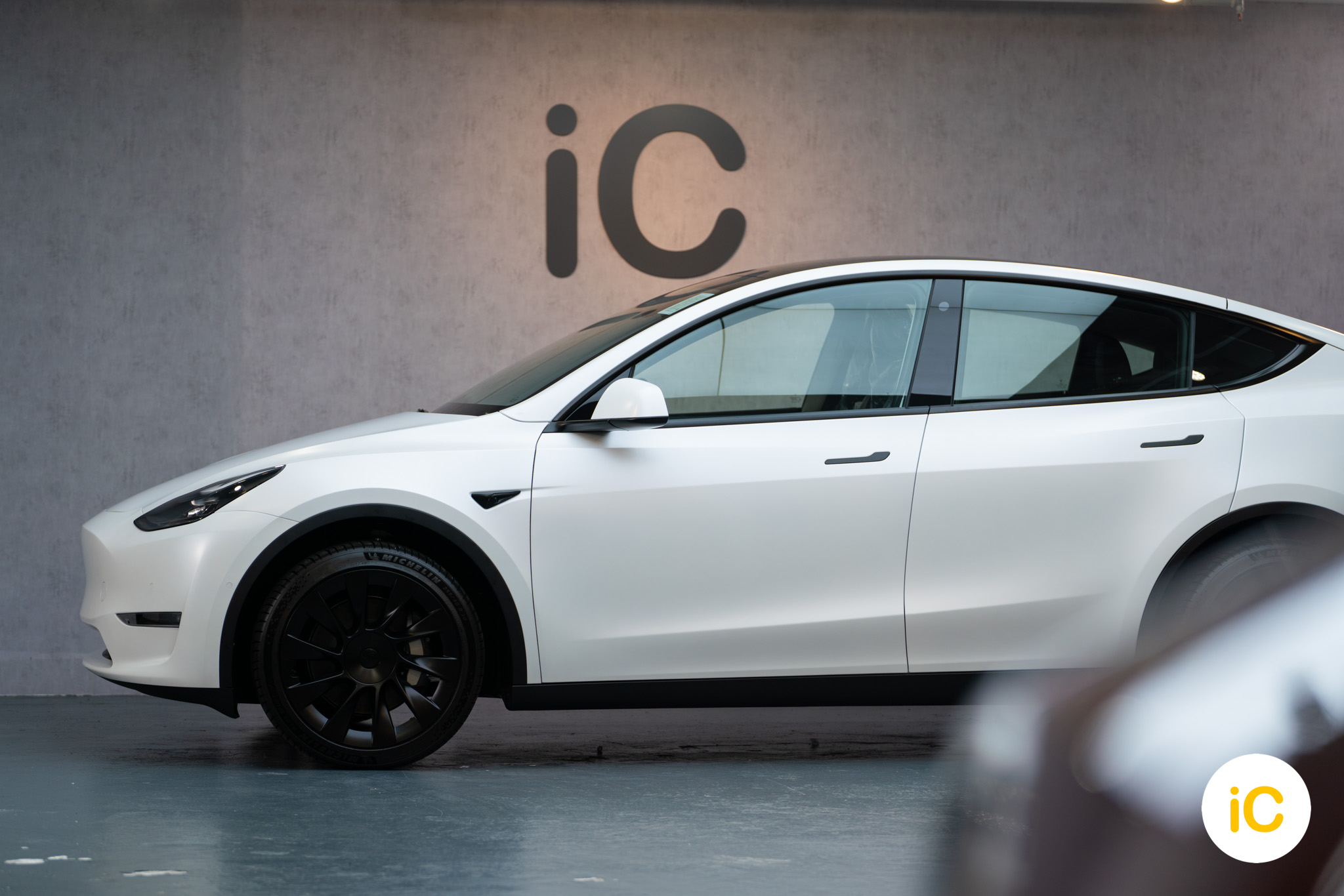 Tesla Model Y 珍珠白 透明 PPF 施工作品