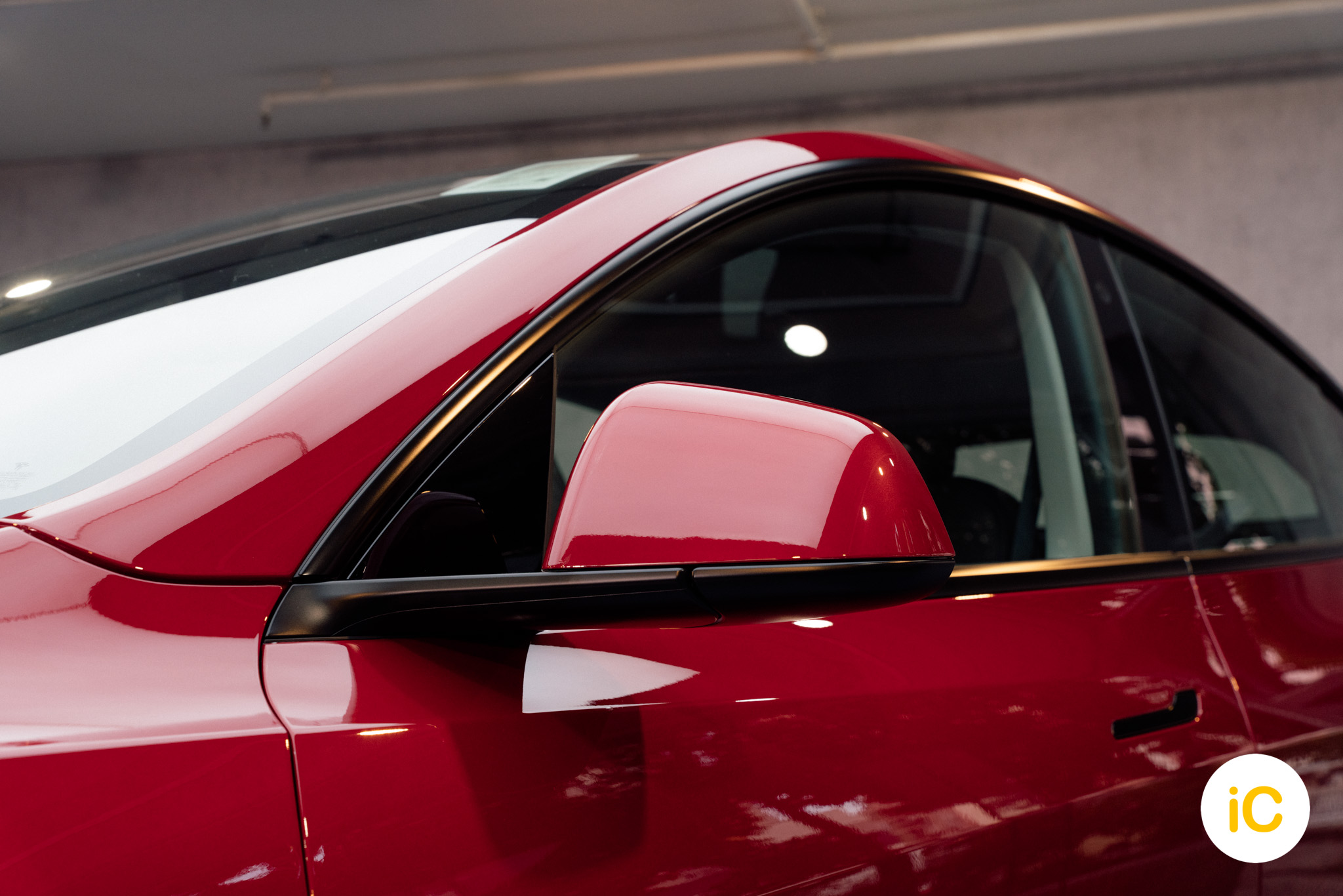 Tesla Model Y 亮紅 透明 PPF 施工作品