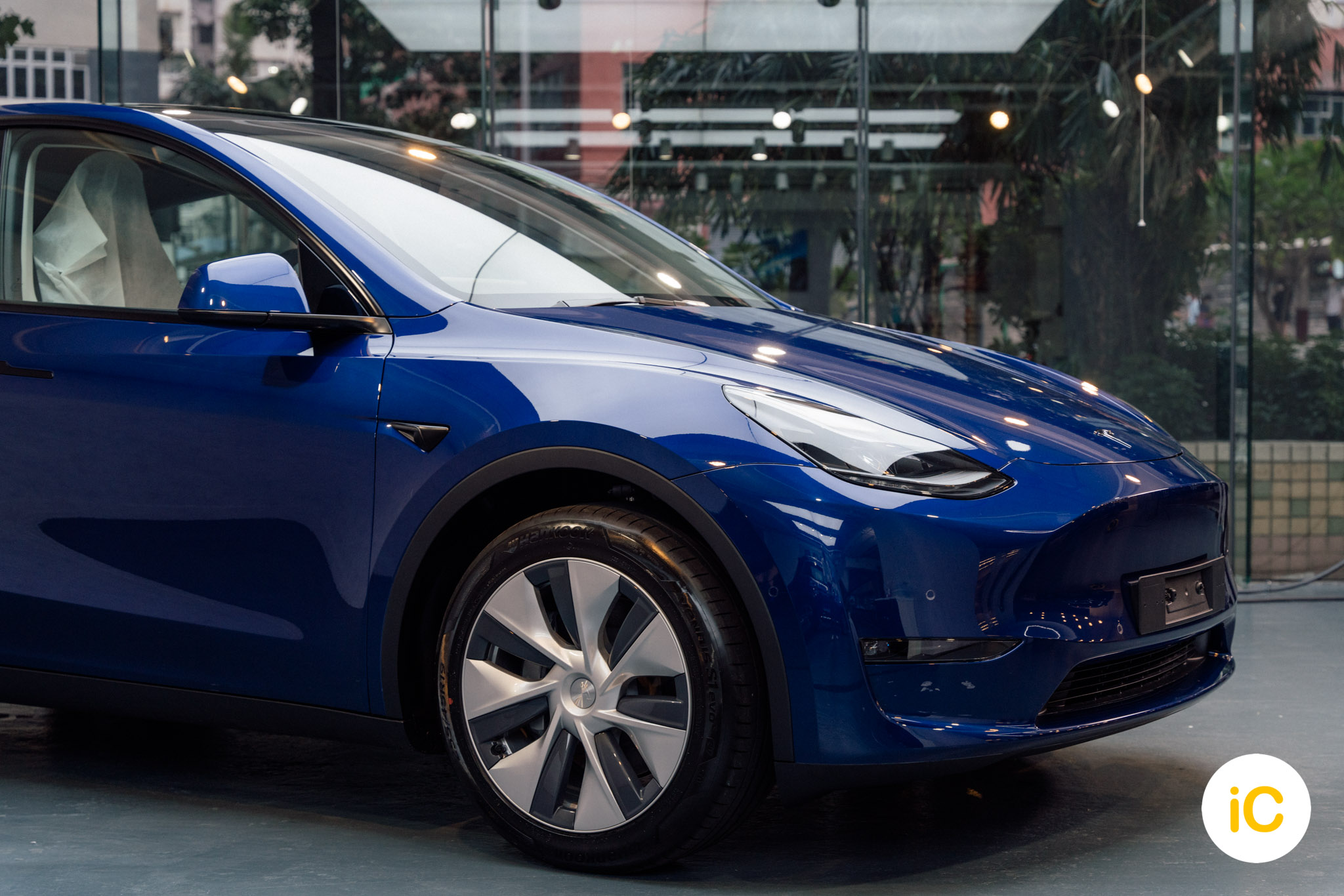 Tesla Model Y 深藍 透明 PPF 施工作品