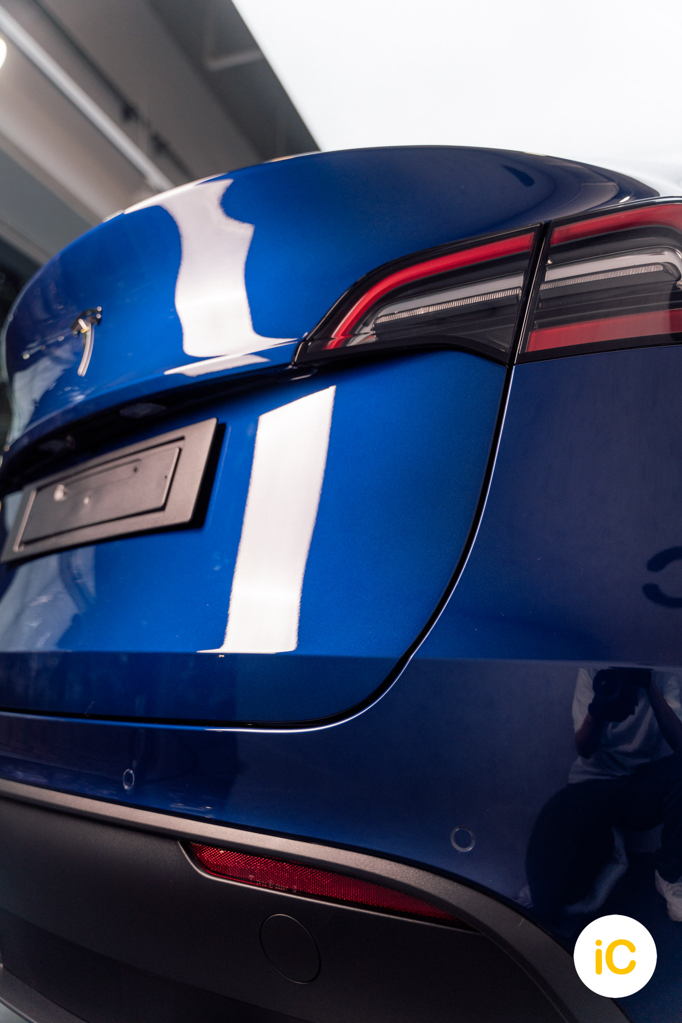 Tesla Model Y 深藍 透明 PPF 施工作品
