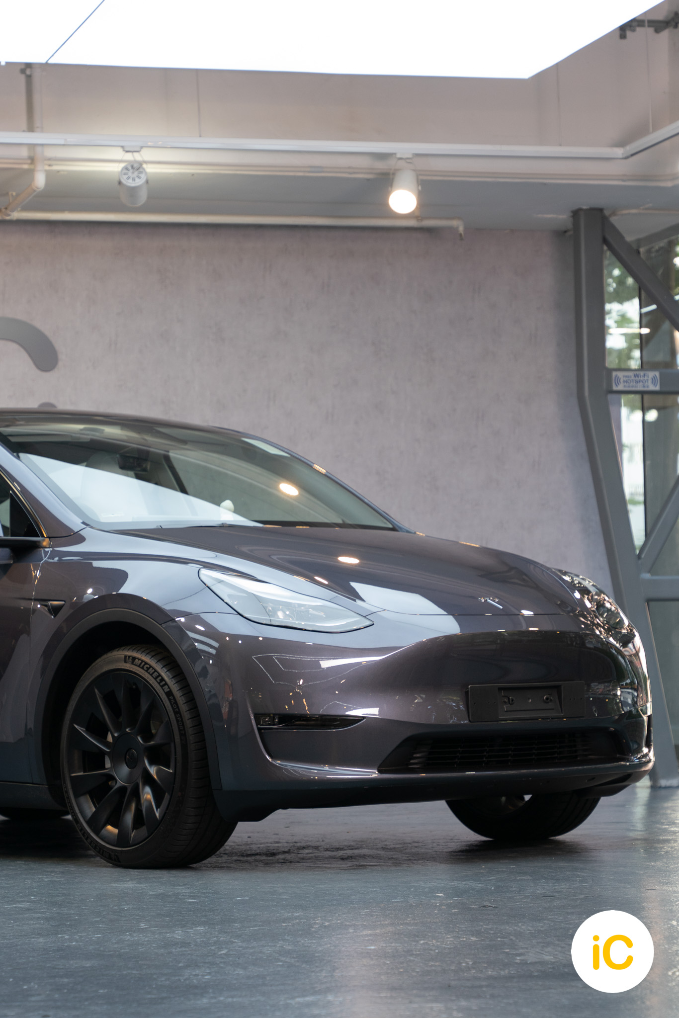 Tesla Model Y 夜銀 透明 PPF 施工作品