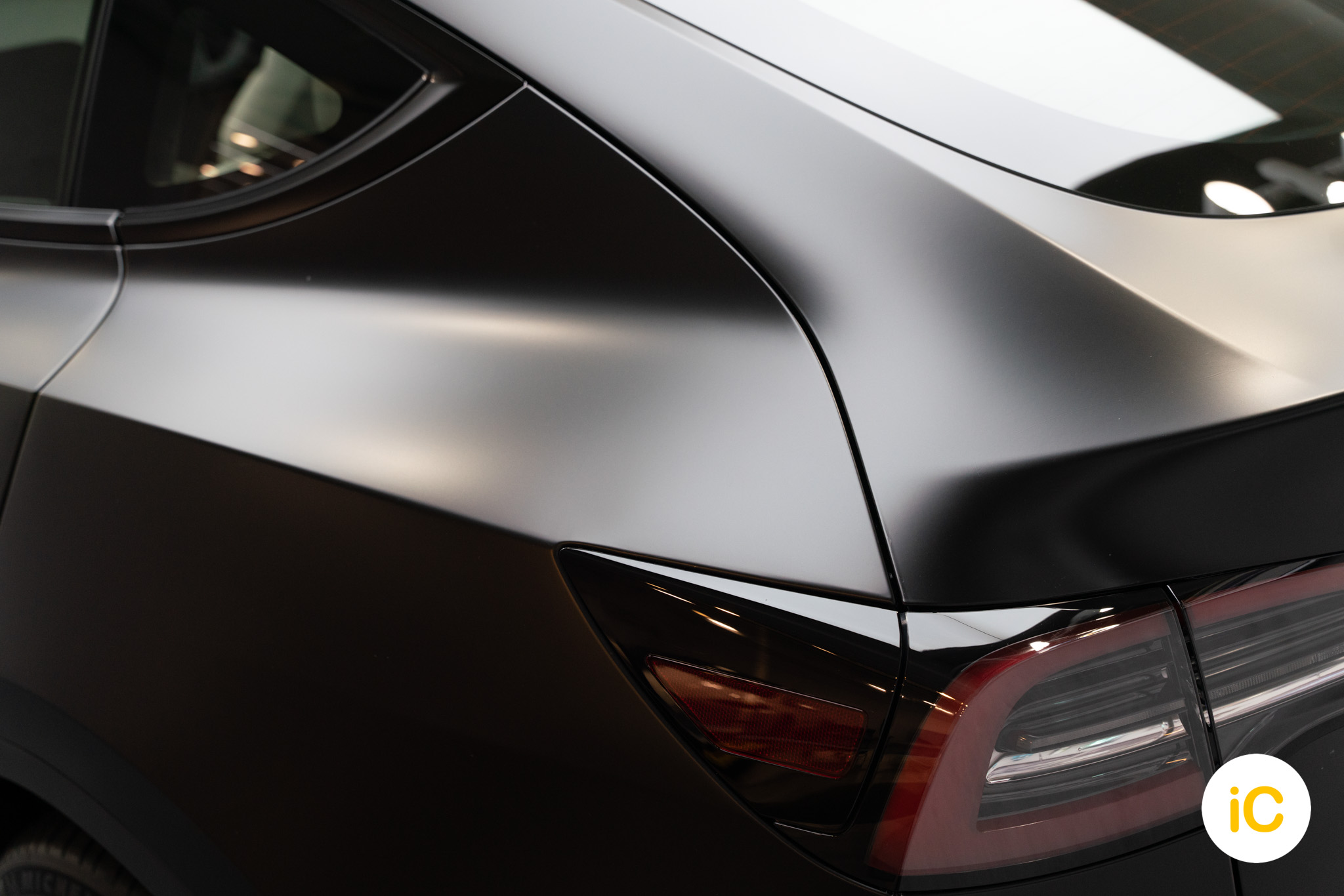 Tesla Model Y 純黑 透明 PPF 施工作品