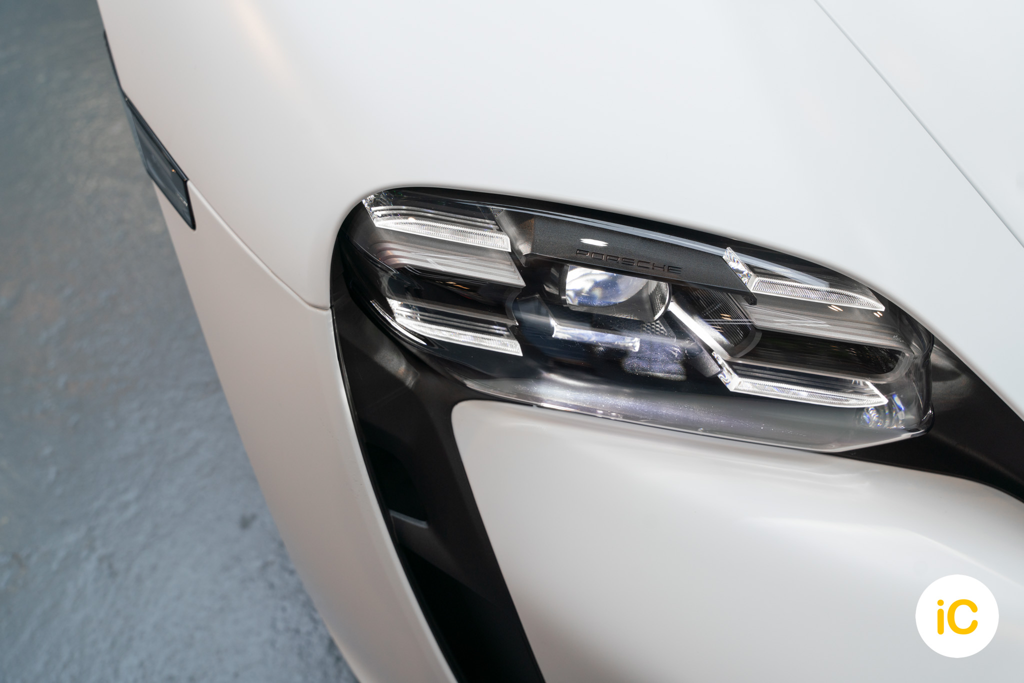 Porsche Taycan 透明 PPF 施工作品