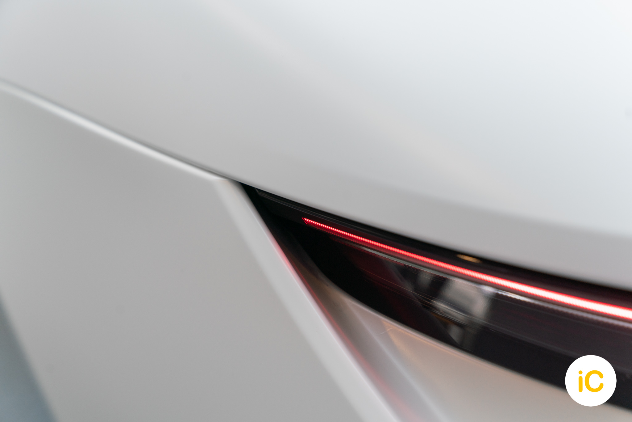 Porsche Taycan 透明 PPF 施工作品