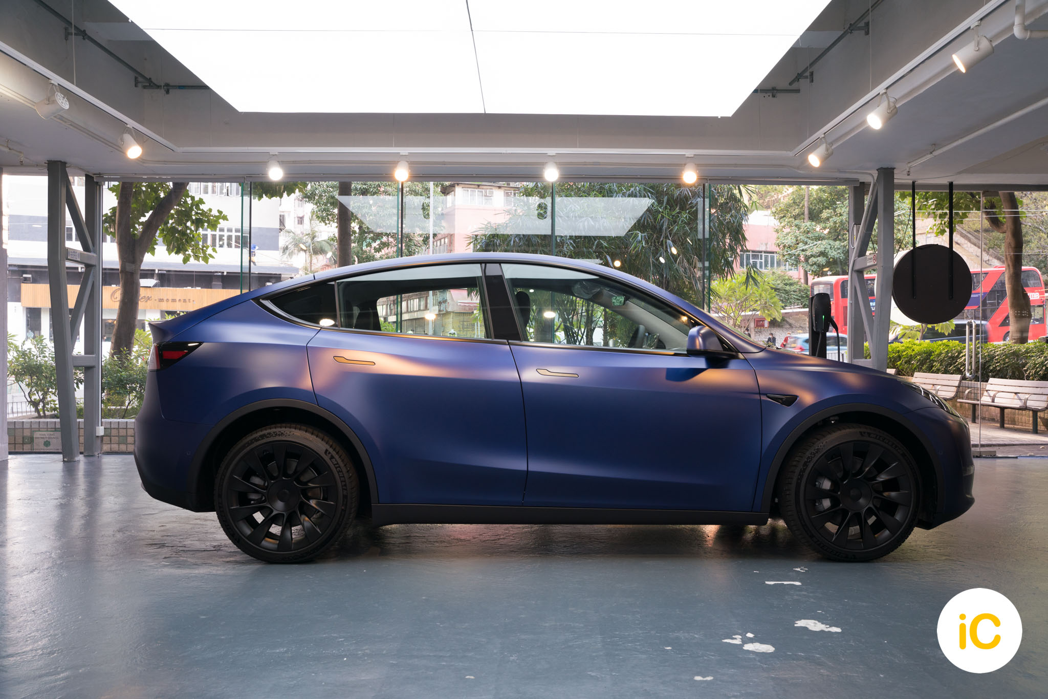 Tesla Model Y 深藍 透明 PPF 施工作品