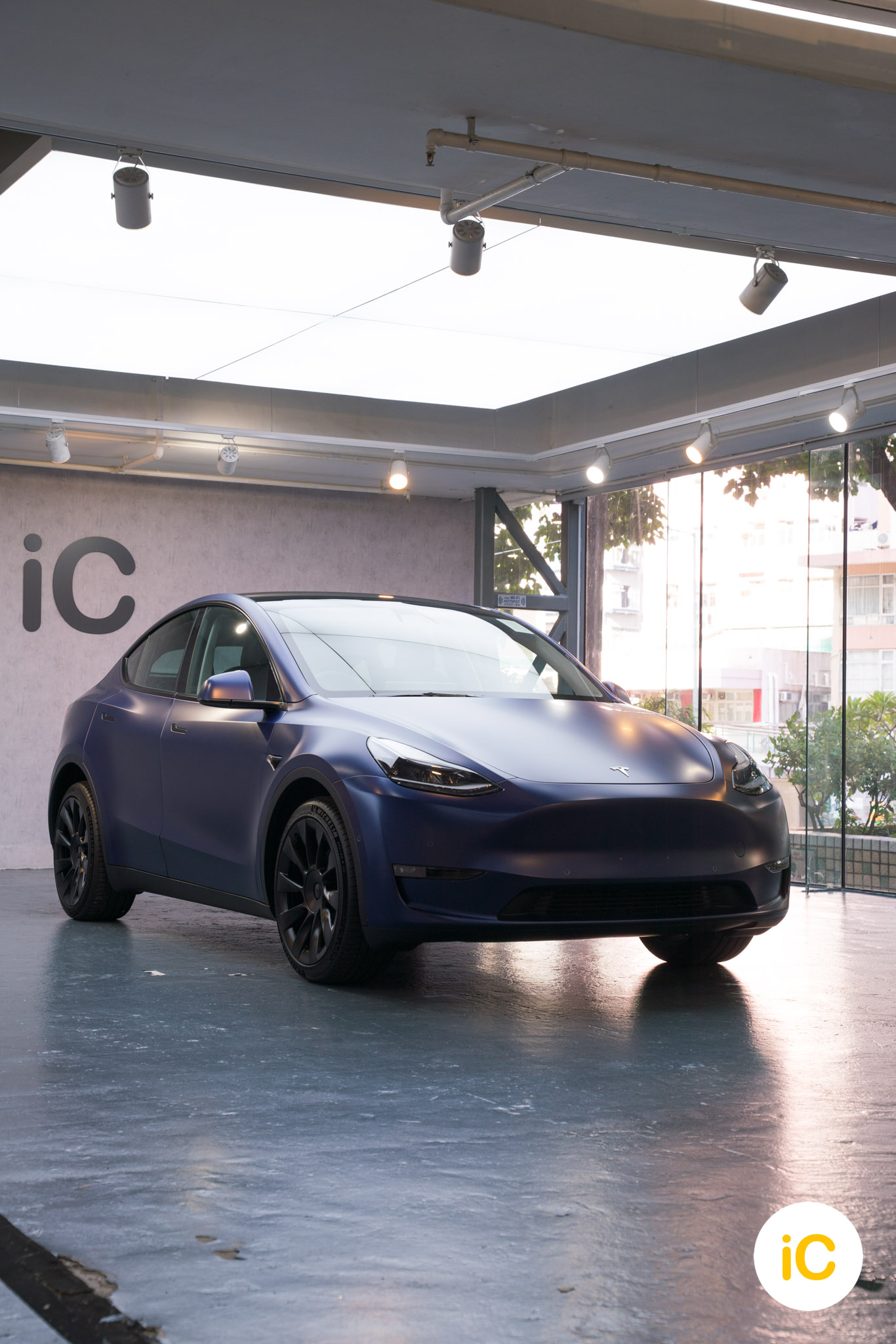 Tesla Model Y 深藍 透明 PPF 施工作品