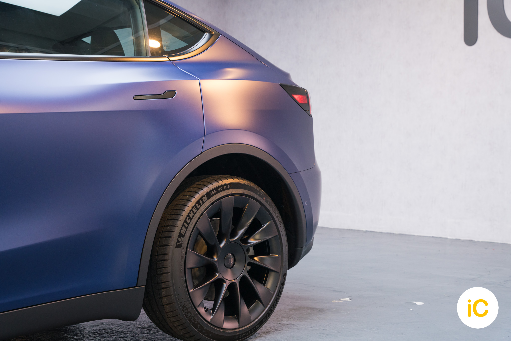 Tesla Model Y 深藍 透明 PPF 施工作品