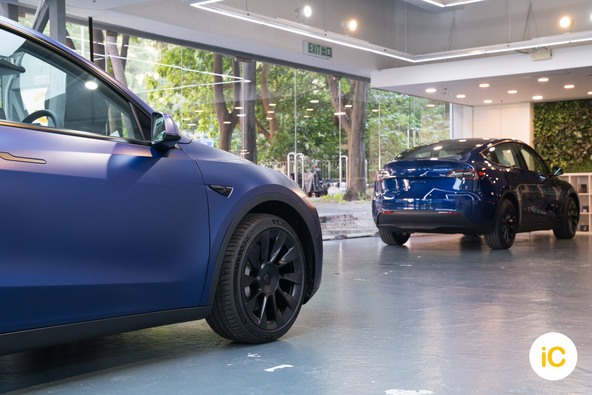 Tesla Model Y 深藍 透明 PPF 施工作品
