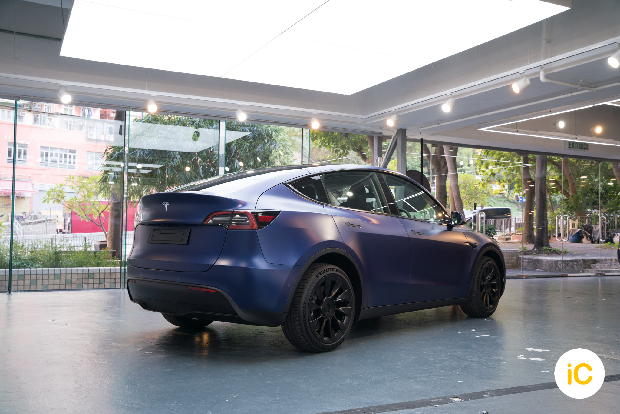 Tesla Model Y 深藍 透明 PPF 施工作品