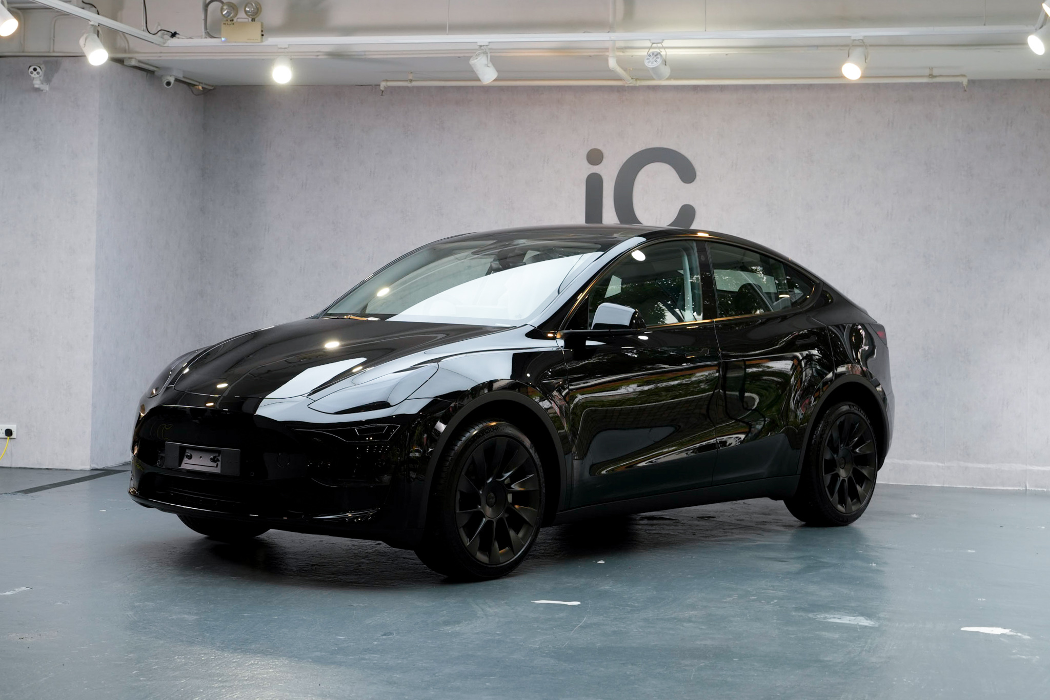 Tesla Model Y 純黑 透明 PPF 施工作品
