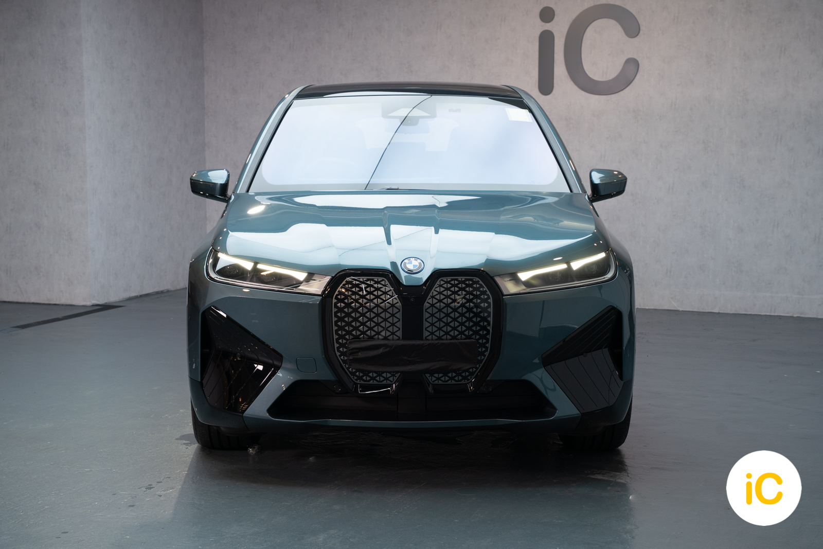 BMW iX 透明 PPF 施工作品