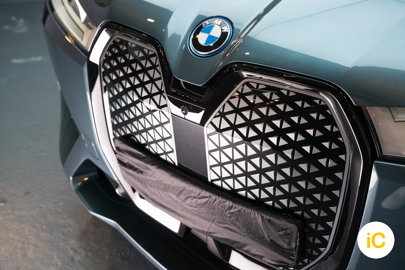 BMW iX 透明 PPF 施工作品