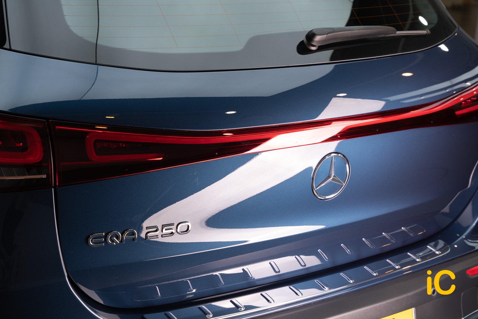 Mercedes-Benz EQA 透明 PPF 施工作品