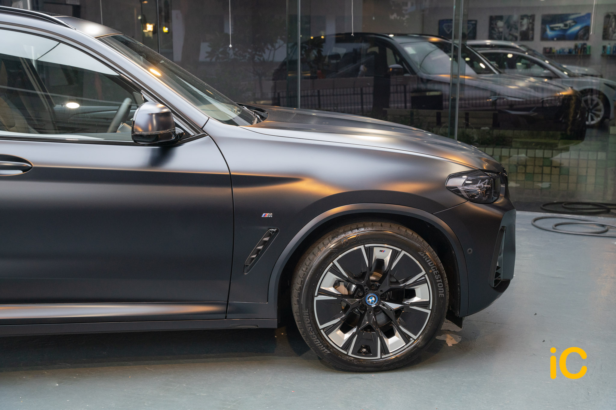 BMW iX3 Carbon Black 透明 PPF 施工作品