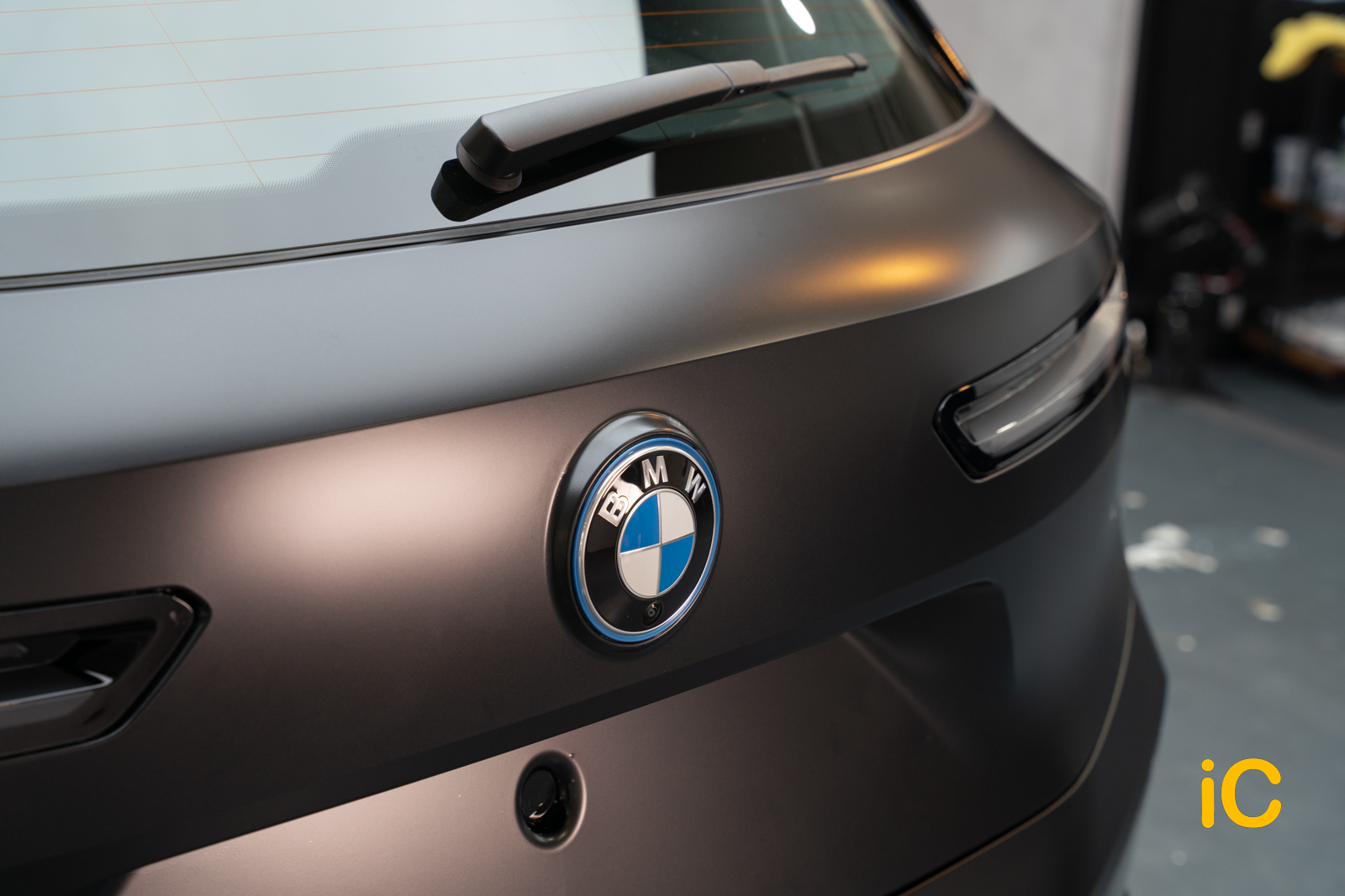 BMW iX Black Sapphire 透明 PPF 施工作品