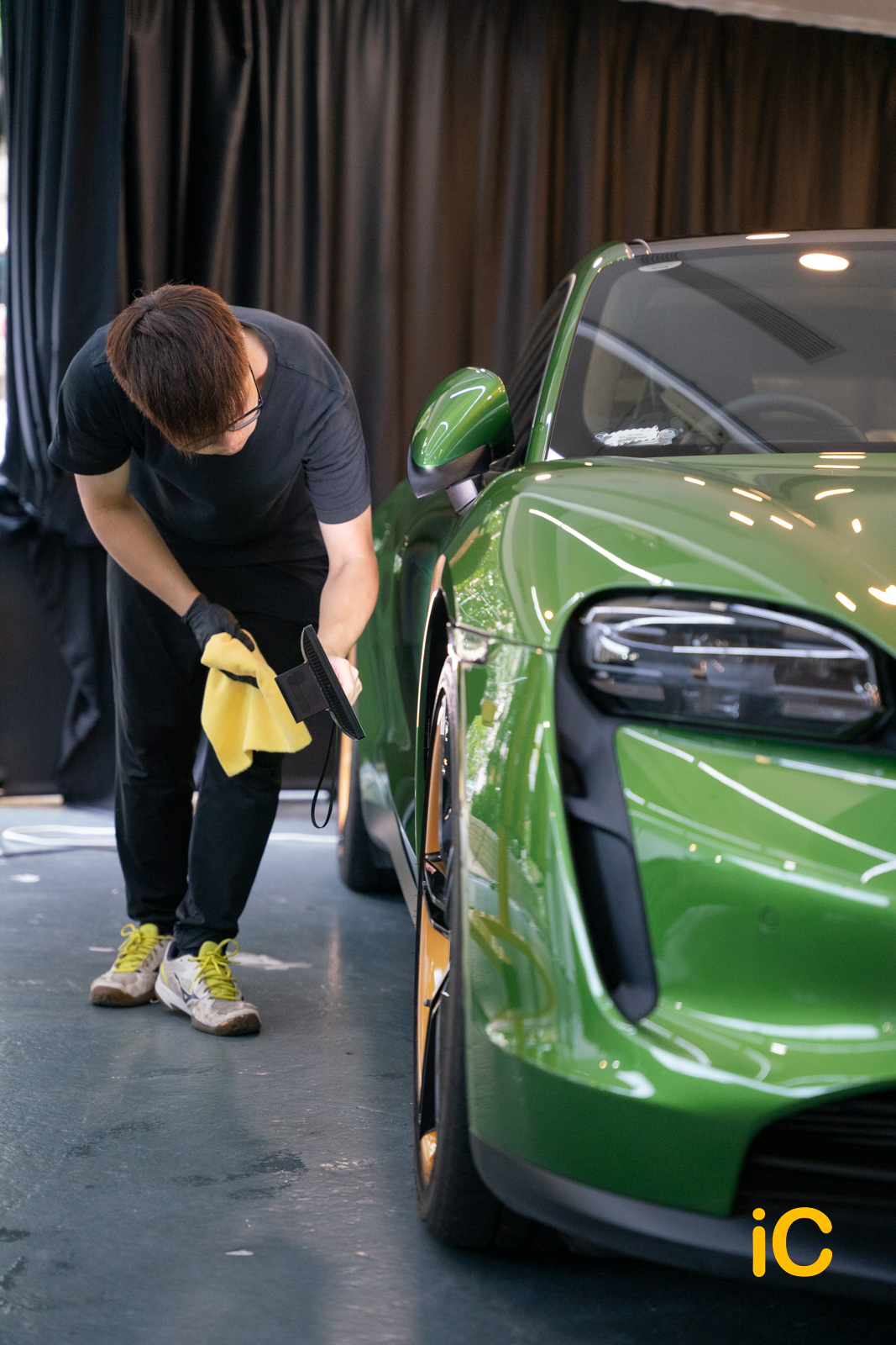Porsche Taycan 4S 透明 PPF 施工作品