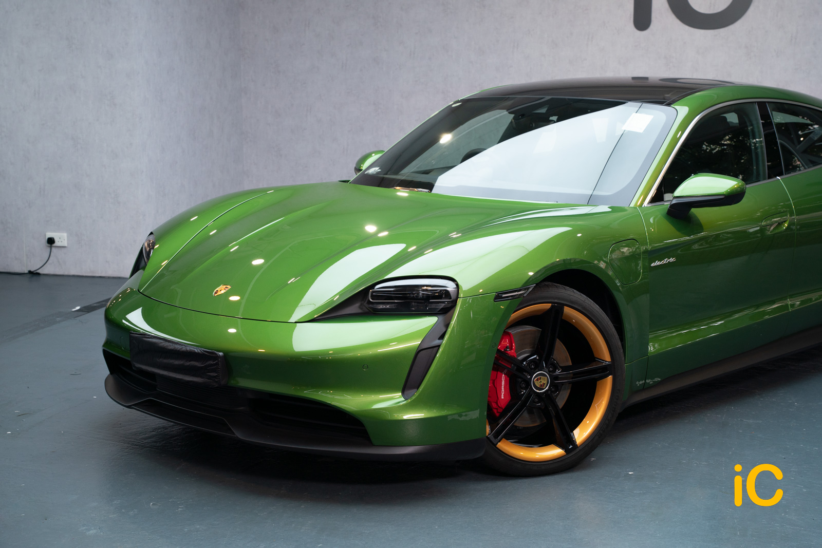 Porsche Taycan 4S 透明 PPF 施工作品