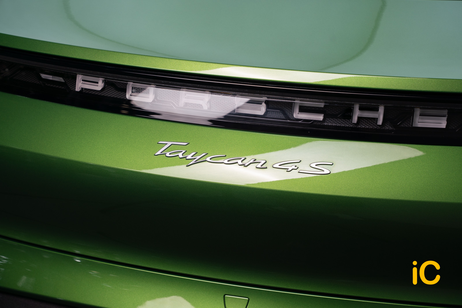 Porsche Taycan 4S 透明 PPF 施工作品