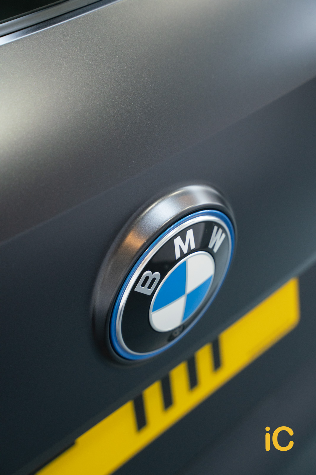 BMW iX Sophisto Grey 透明 PPF 施工作品