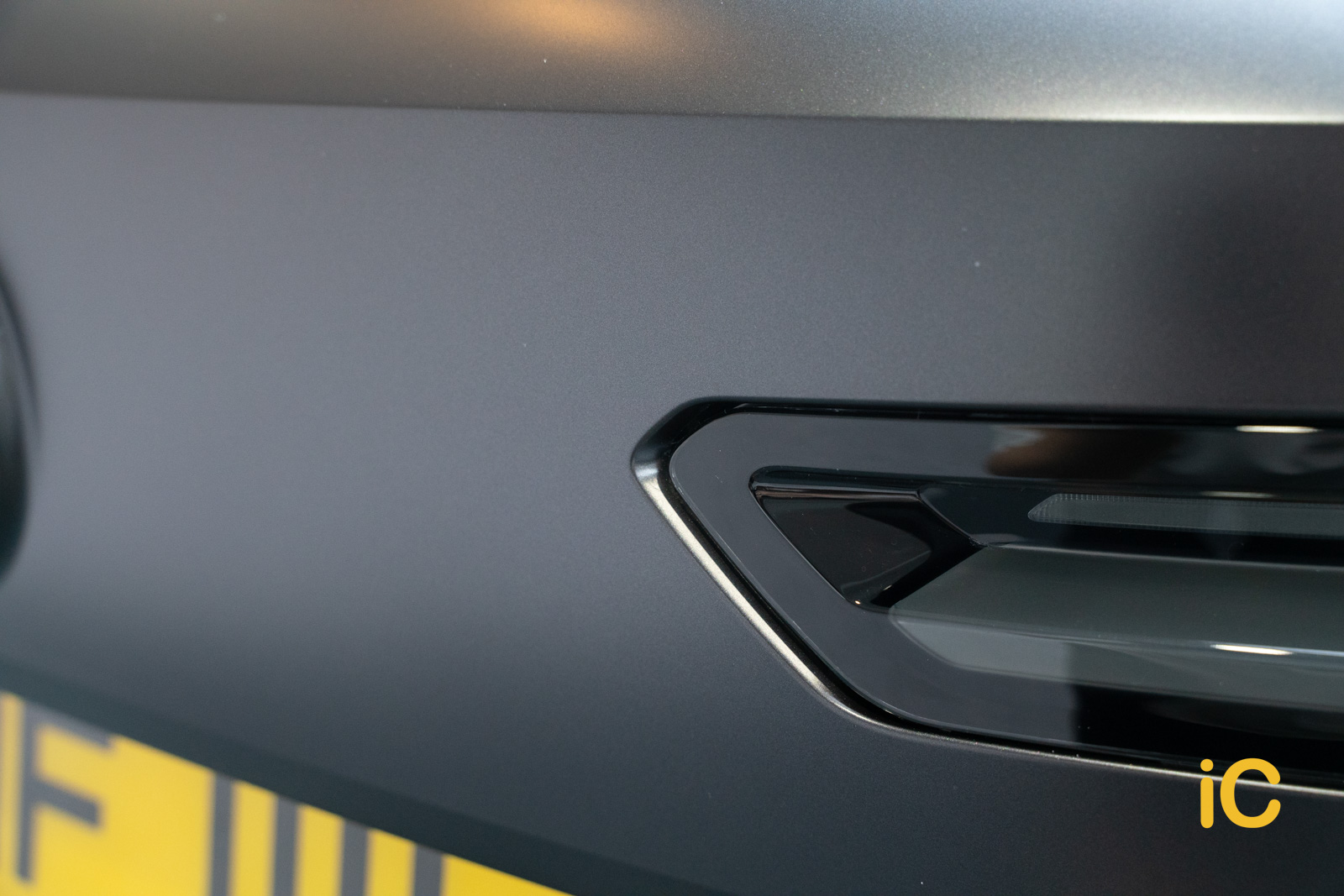BMW iX Sophisto Grey 透明 PPF 施工作品