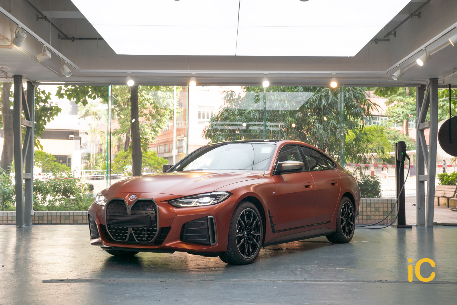 BMW i4 Sunset Orange 透明 PPF 施工作品