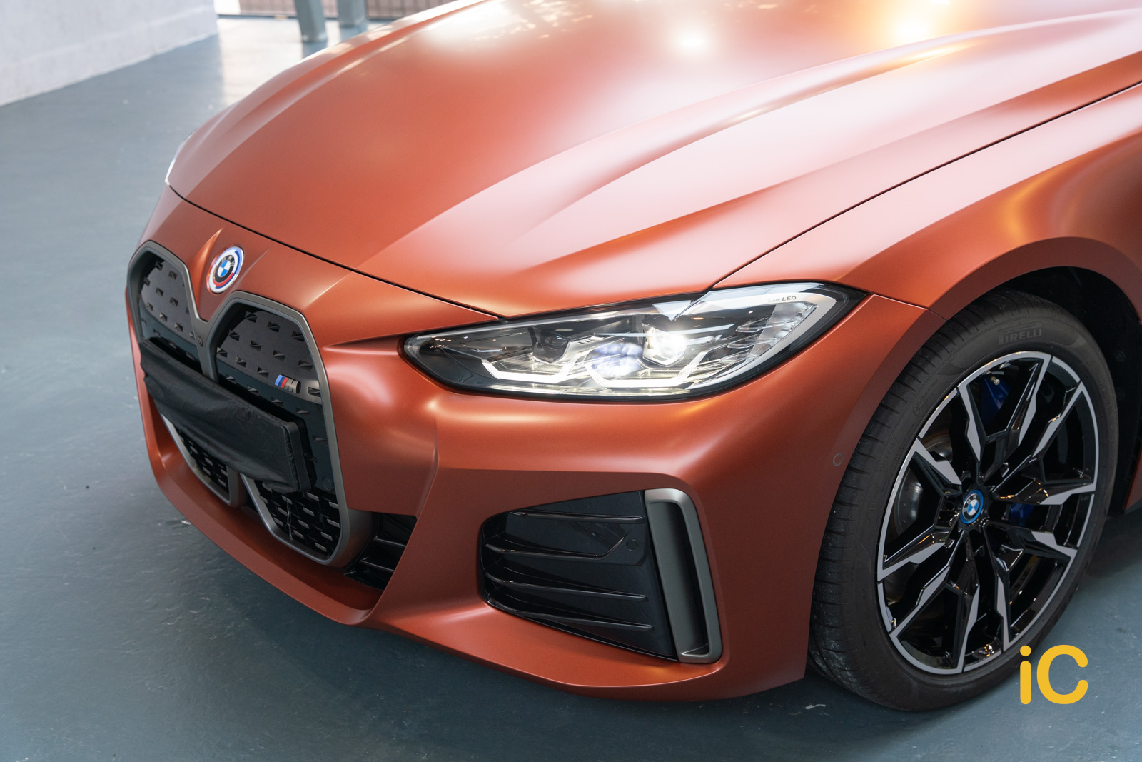 BMW i4 Sunset Orange 透明 PPF 施工作品