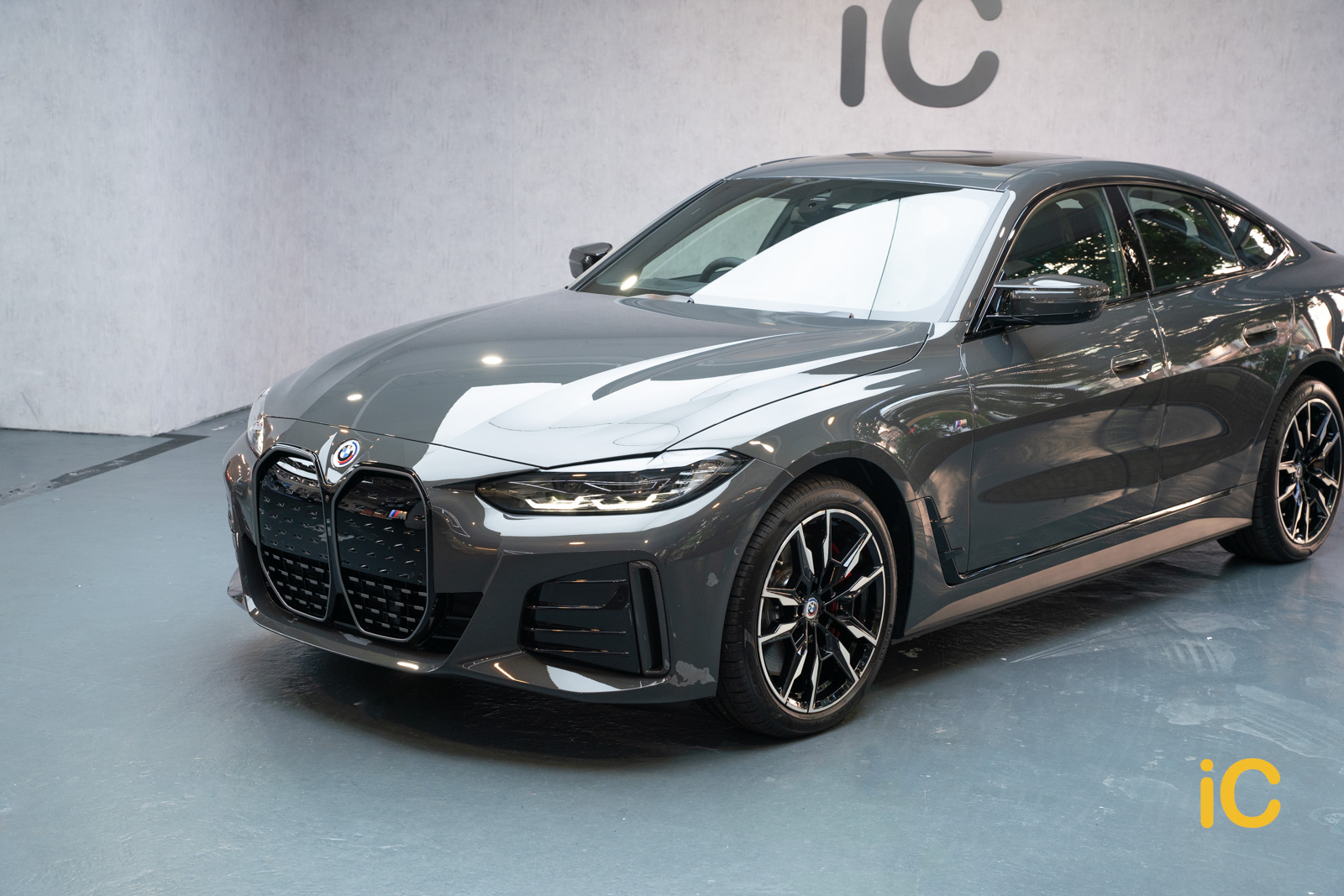 BMW i4 Dravit Grey 透明 PPF 施工作品