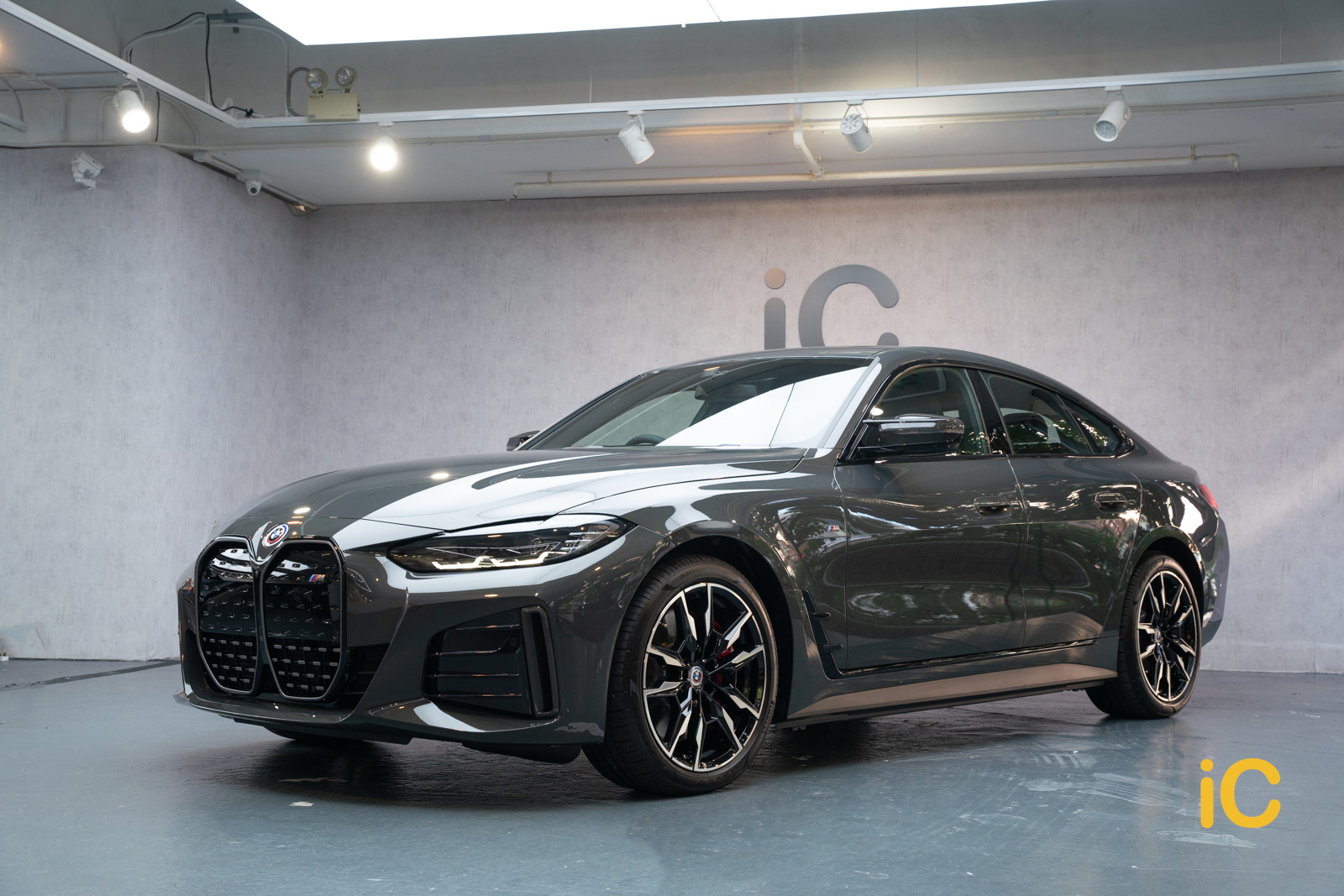 BMW i4 Dravit Grey 透明 PPF 施工作品