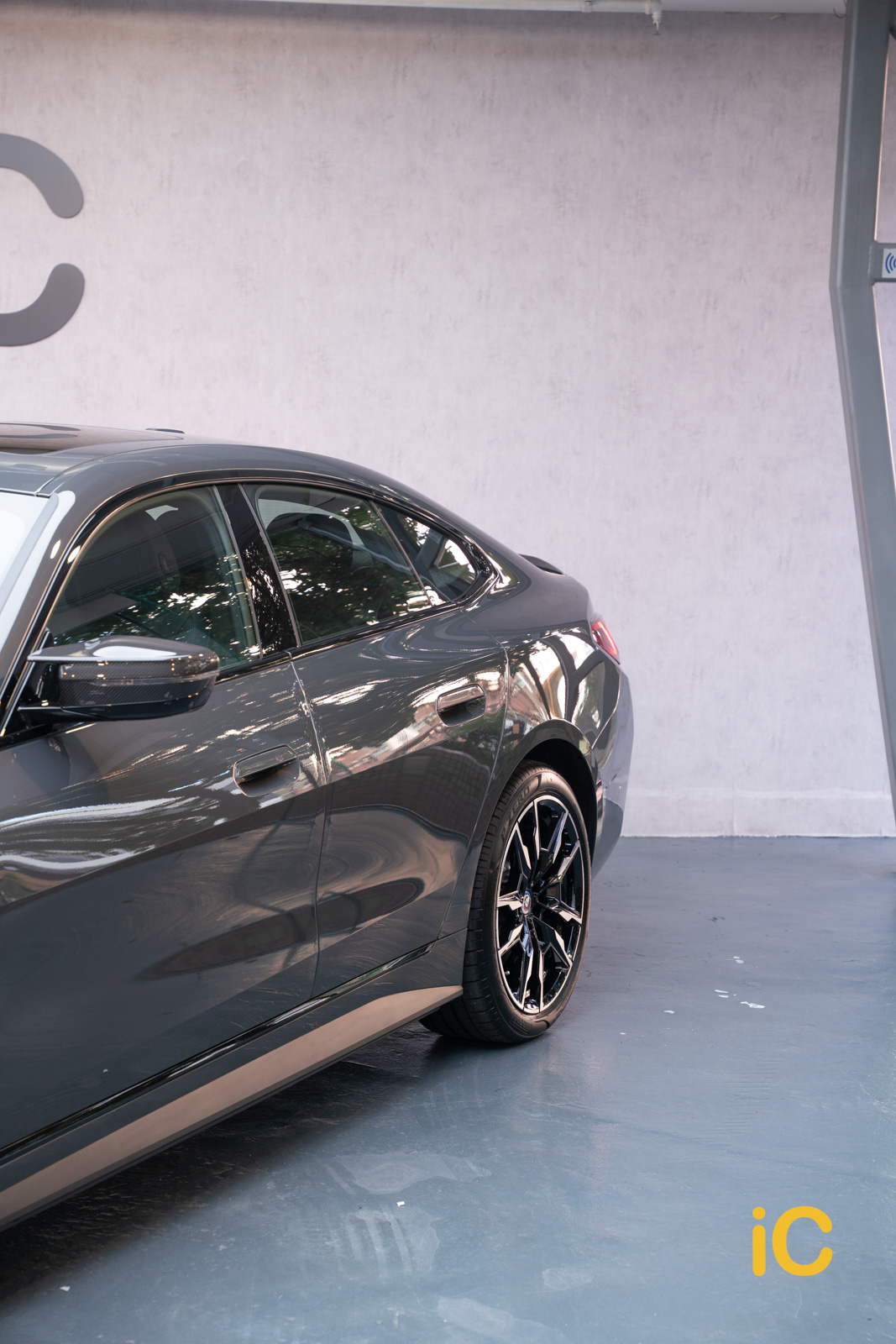 BMW i4 Dravit Grey 透明 PPF 施工作品