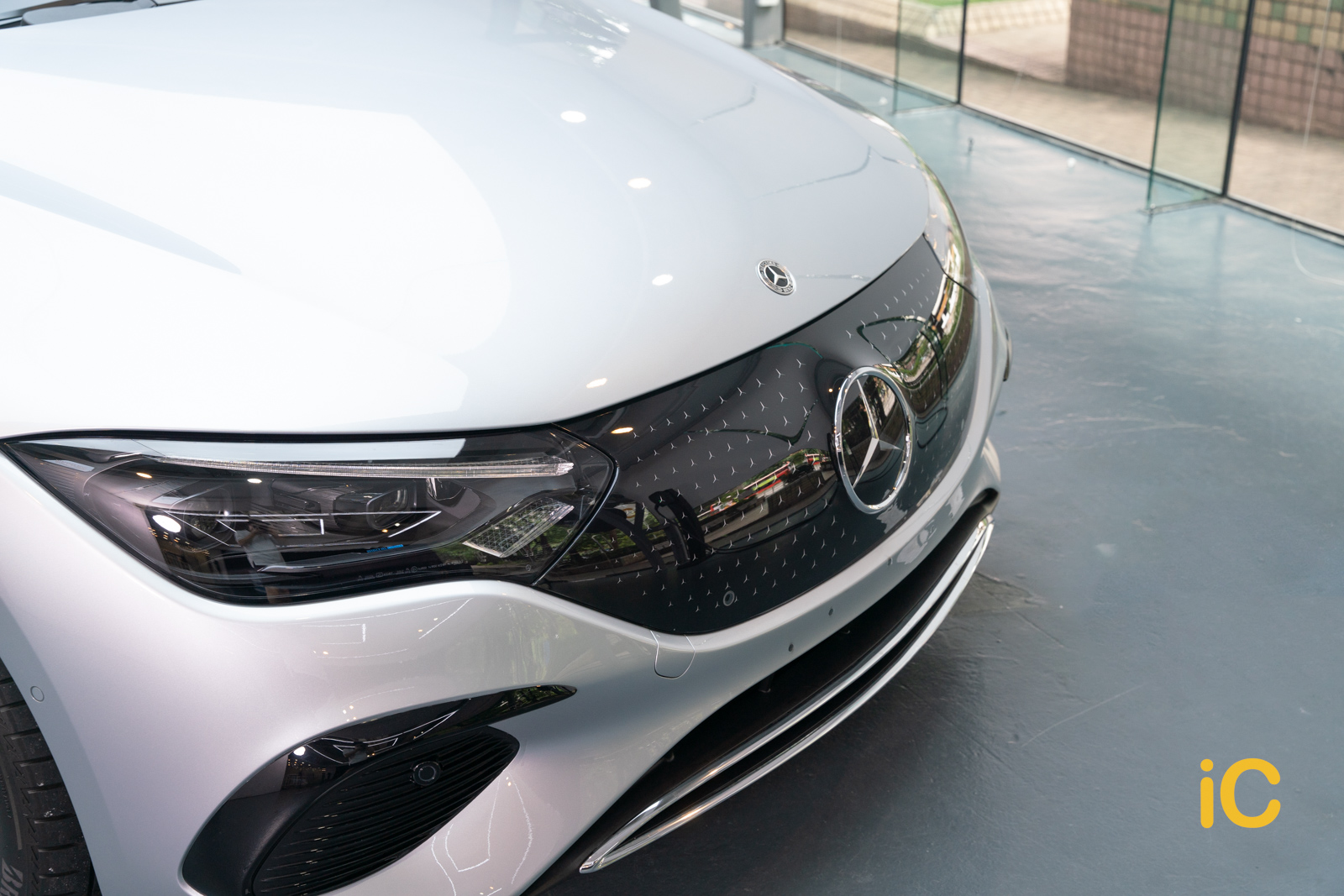 Mercedes-Benz EQE 透明 PPF 施工作品