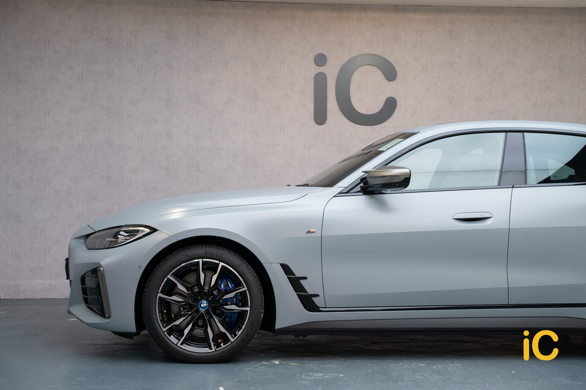 BMW i4 Brooklyn Grey 透明 PPF 施工作品