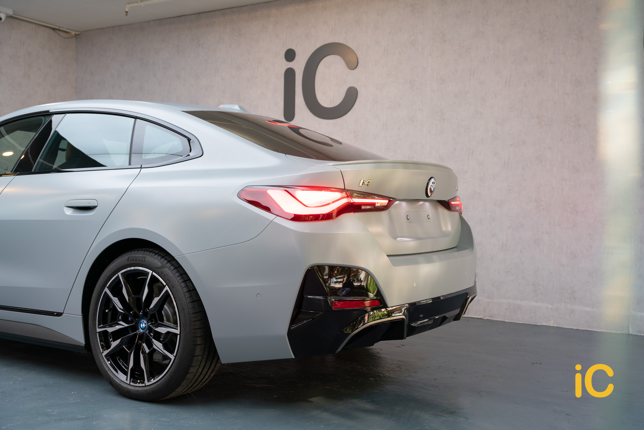 BMW i4 Brooklyn Grey 透明 PPF 施工作品