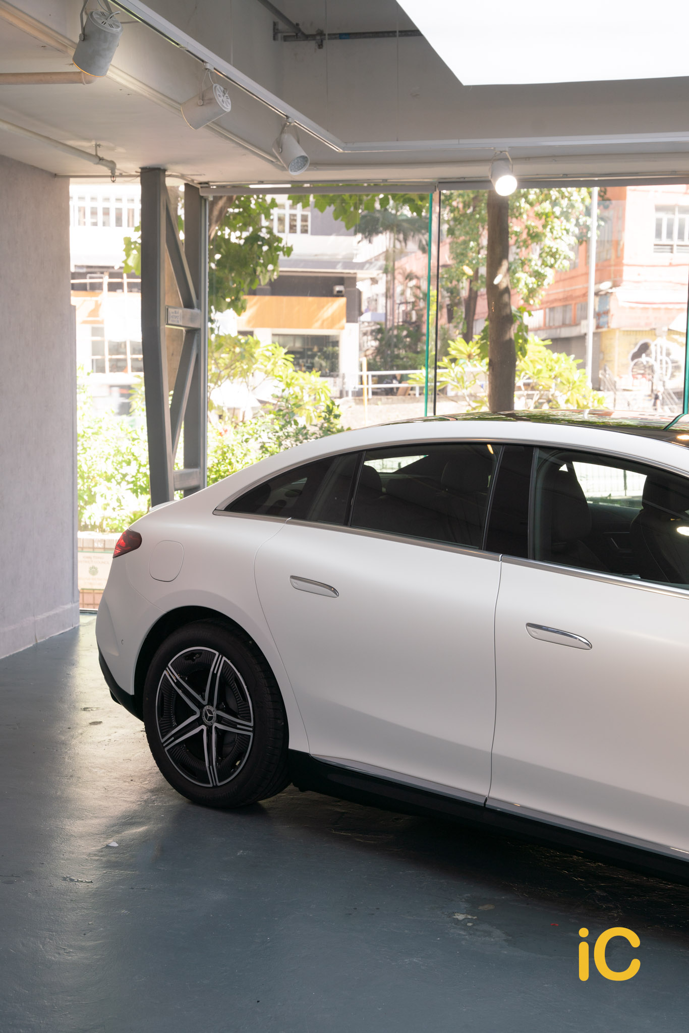 Mercedes-Benz EQE 透明 PPF 施工作品